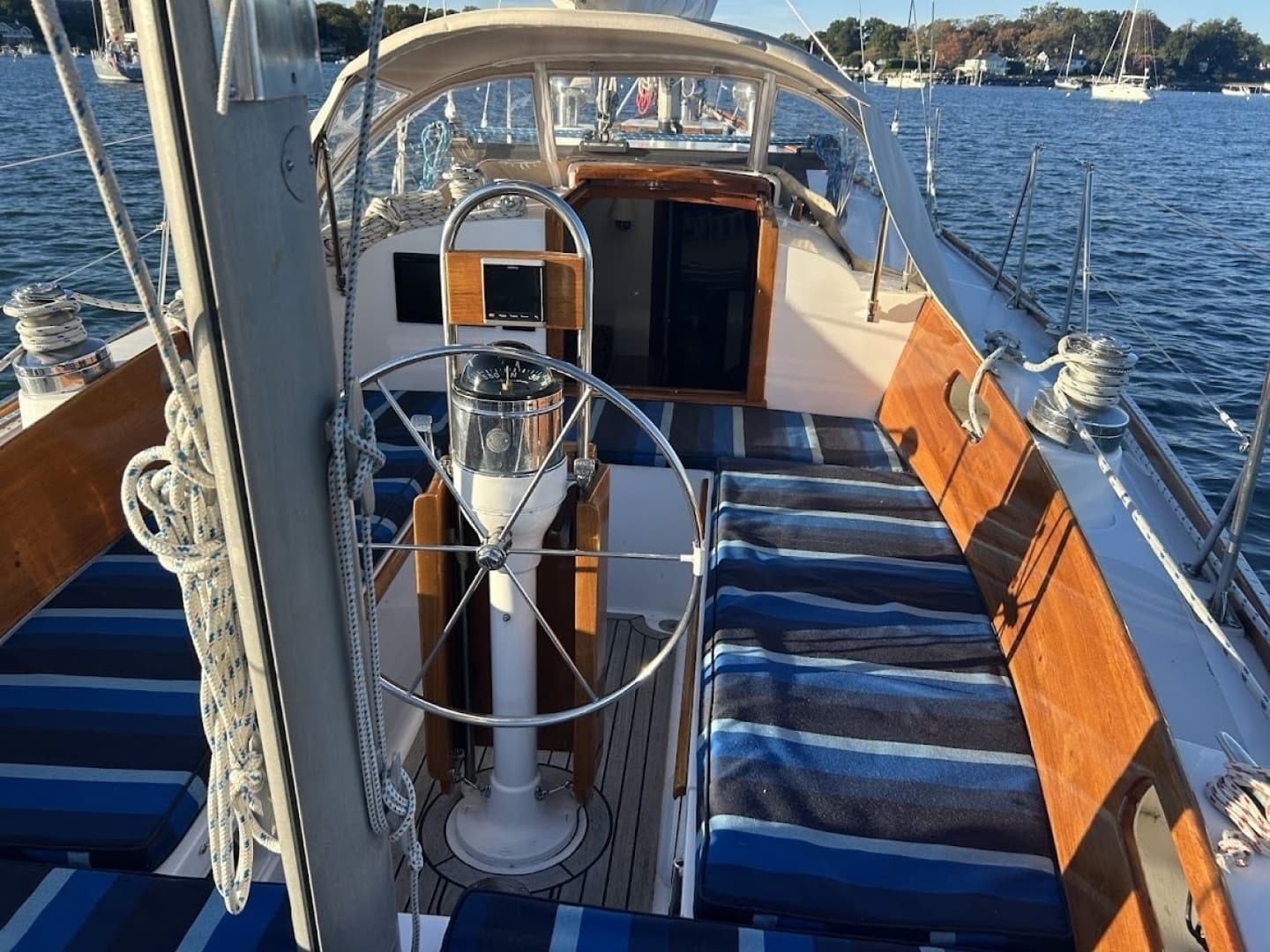 1970 Hinckley Bermuda 40 - Image 4