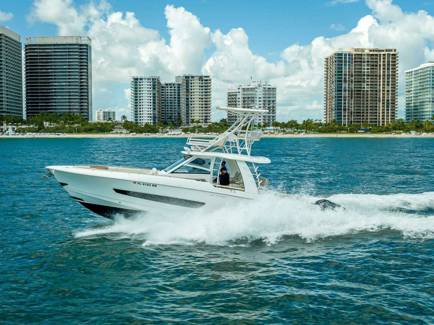2016 Boston Whaler — - Image 41