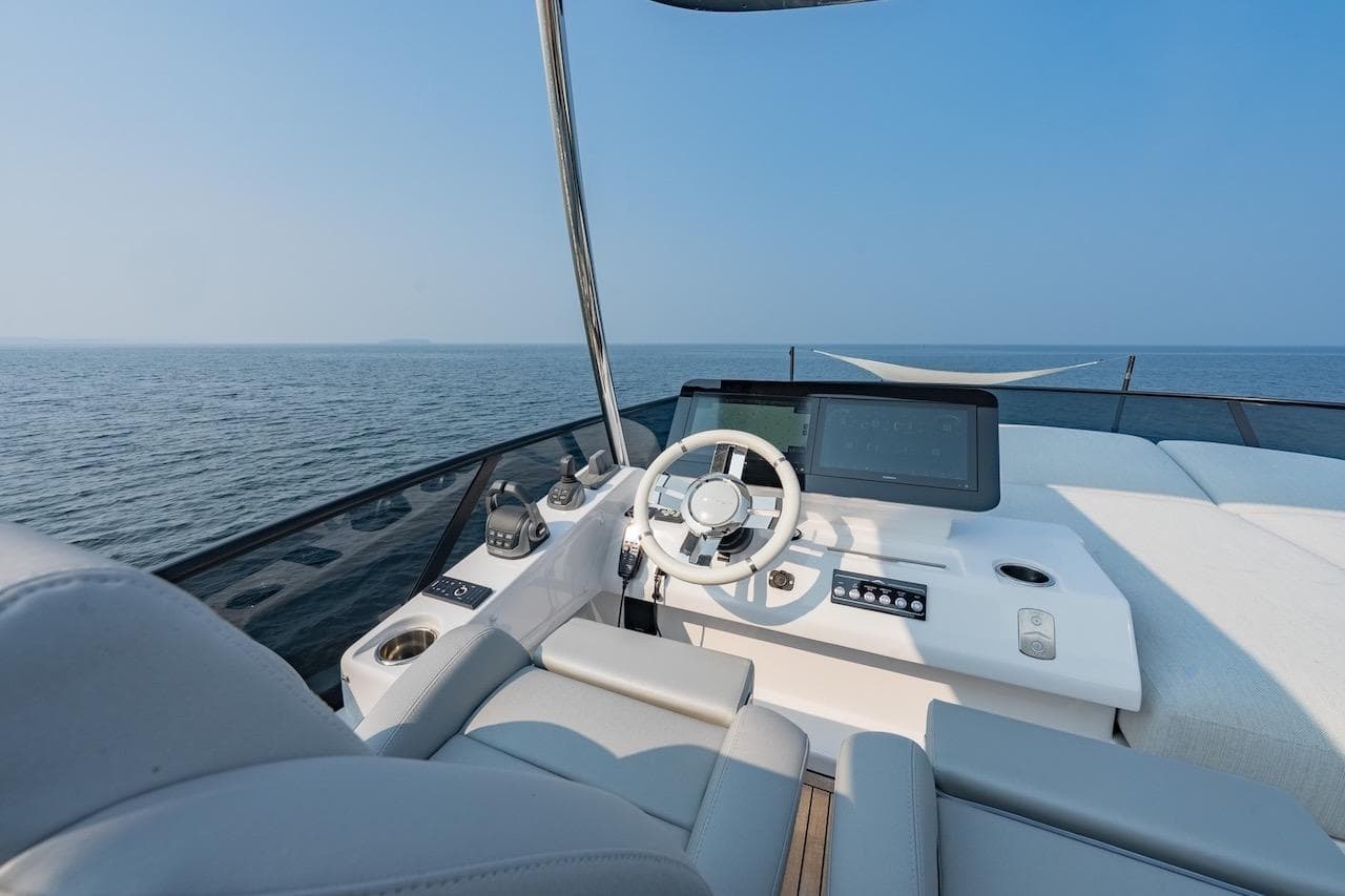 2023 Azimut Fly 53 - 70