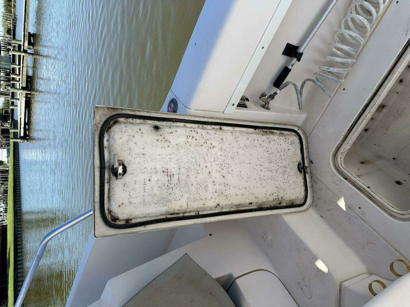 1994 Intrepid 376 Walkaround - Image 111