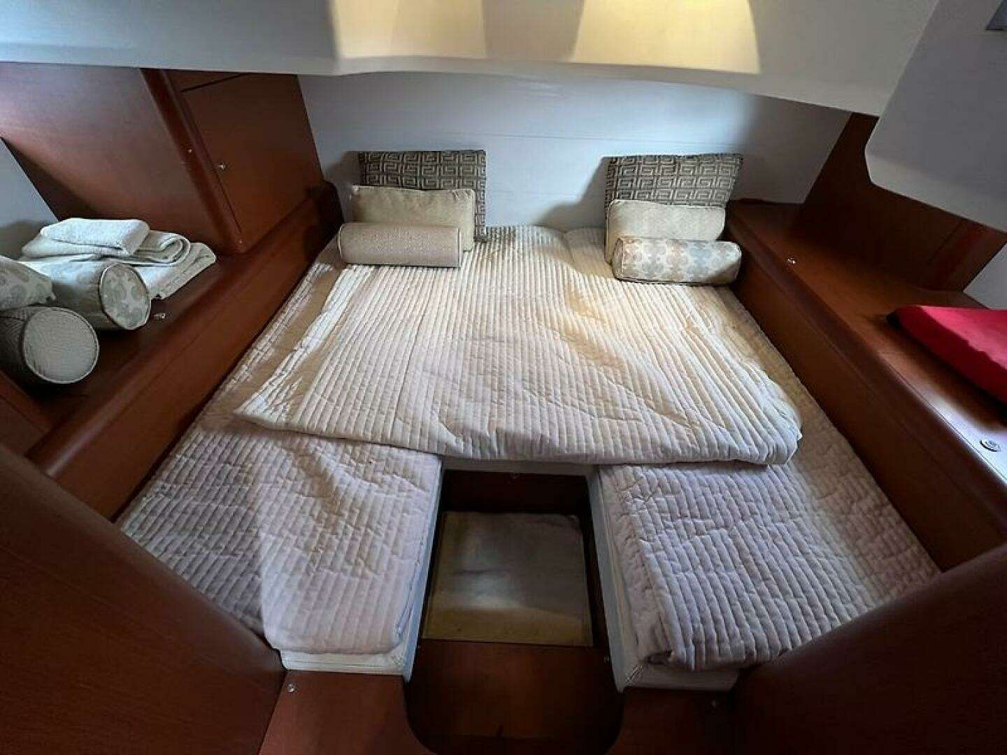 2013 Beneteau 38 Gran Turismo - Image 25