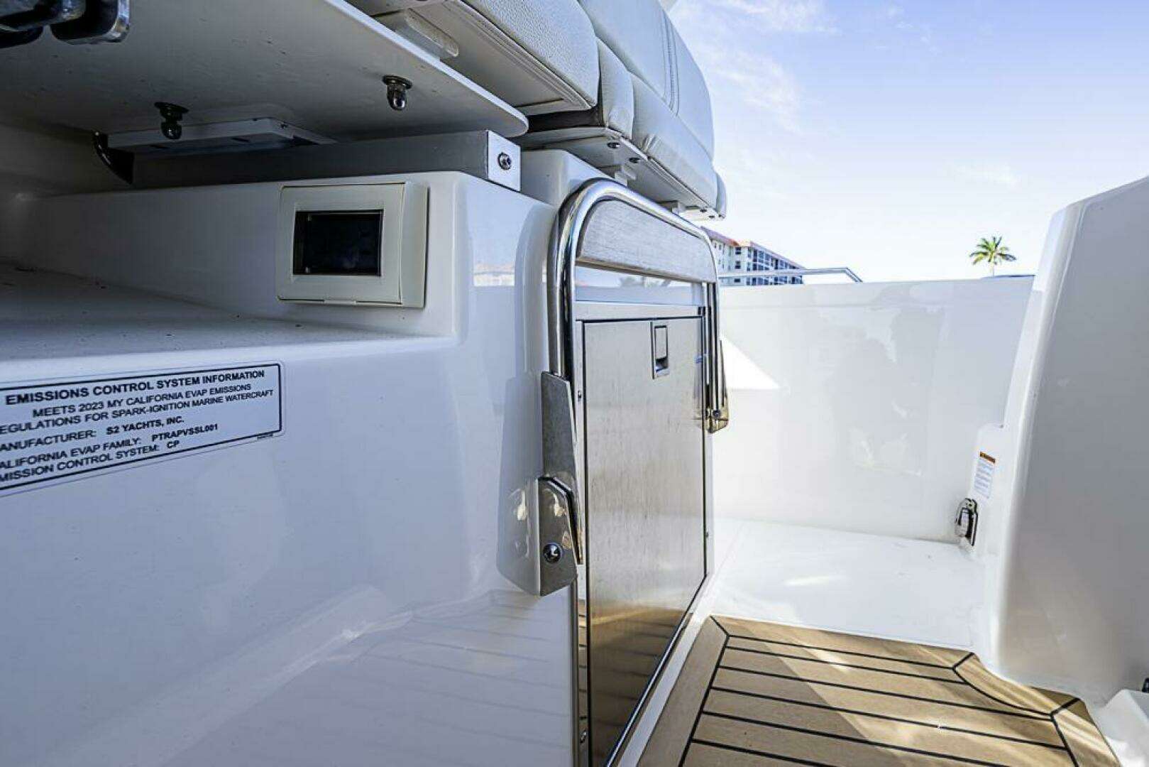 2023 Tiara Yachts 34LS - Image 44