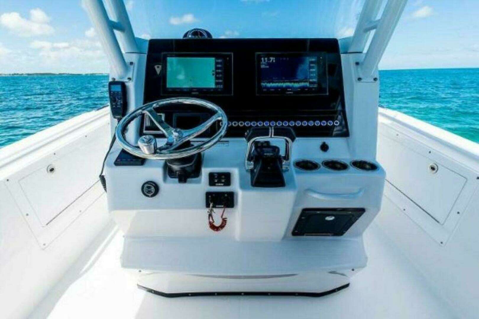2025 Edgewater 325CC - Image 4