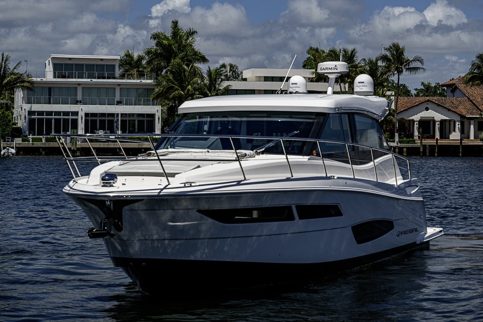 2025 Regal 38 XO - Image 6