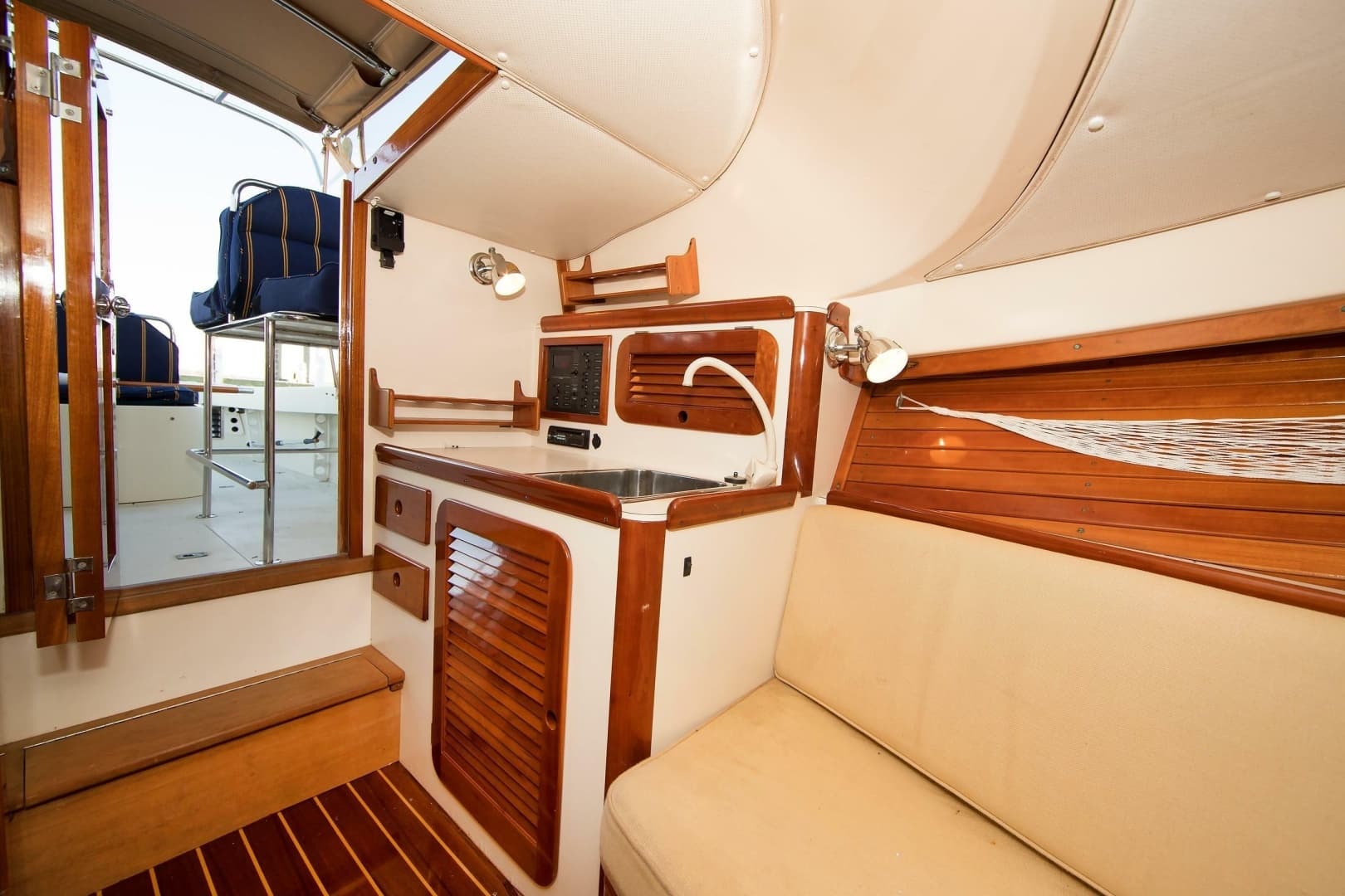 1997 Hinckley Runabout 29 - Image 5