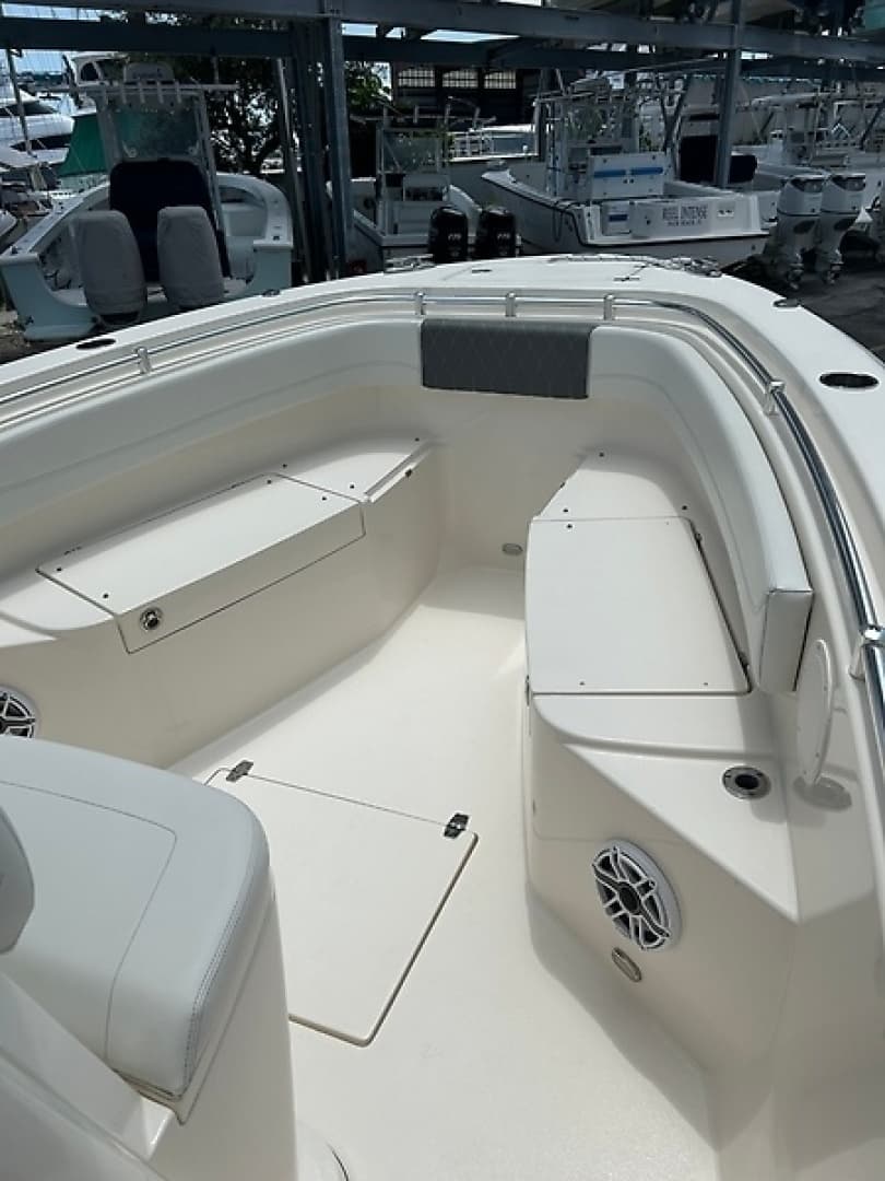2022 Cobia 262 - Image 12
