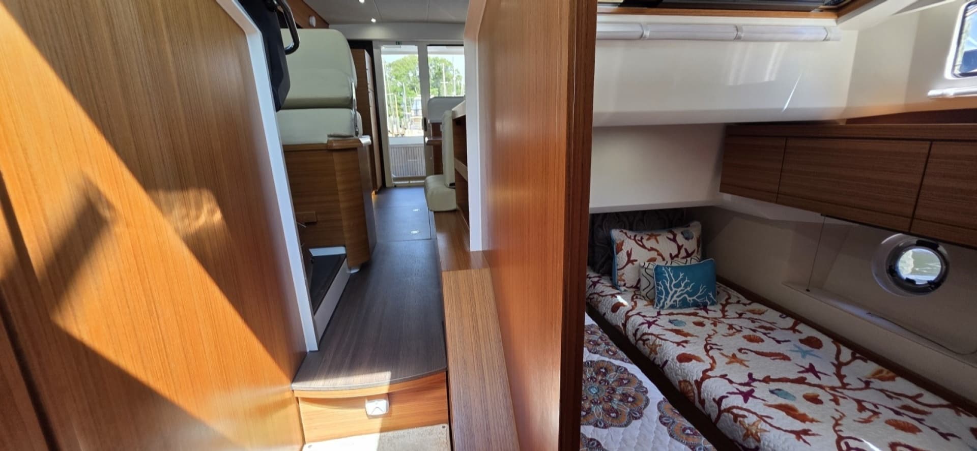 2023 Greenline 40 Hybrid - Image 34