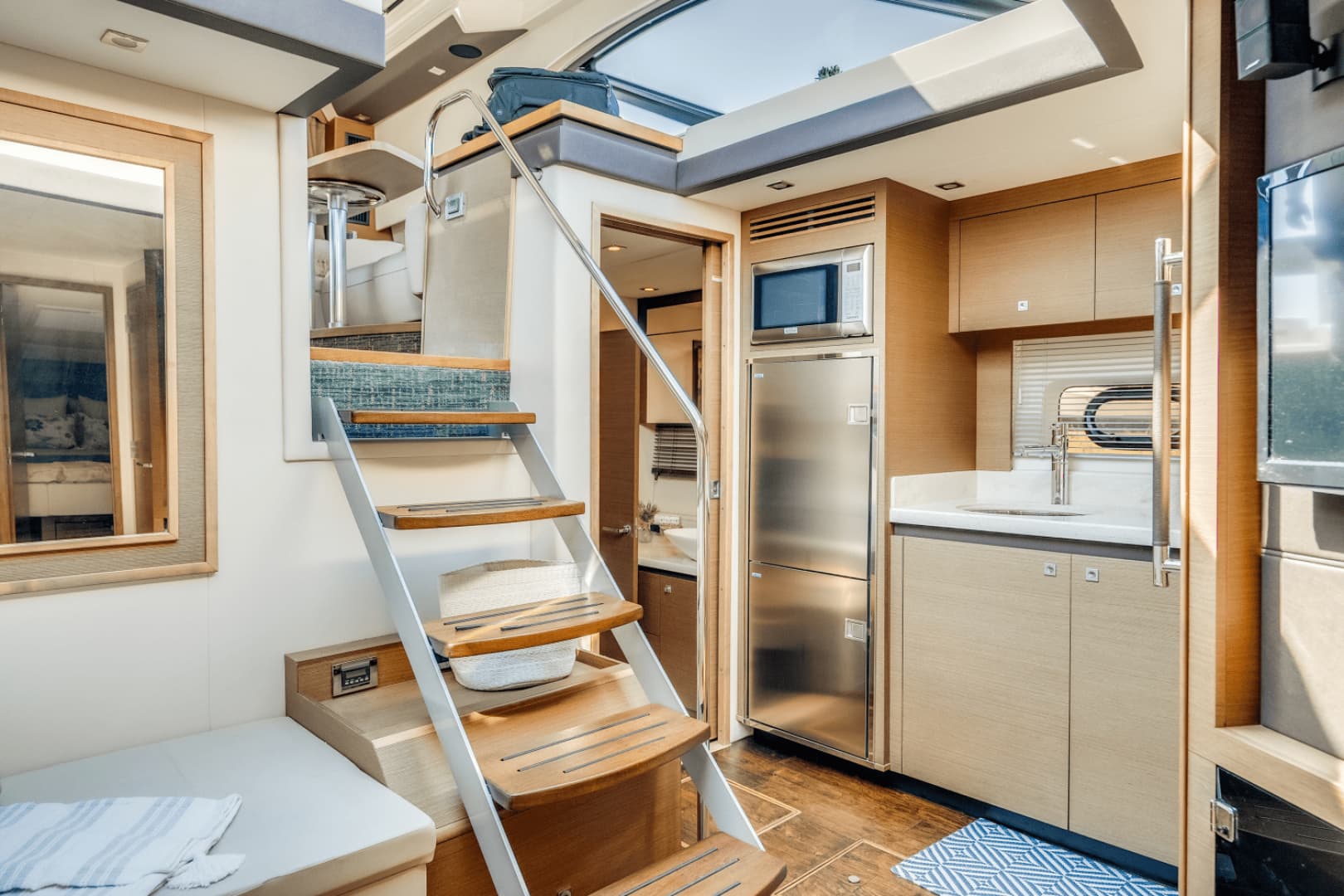 2013 Sea Ray 510 SUNDANCER - Image 46