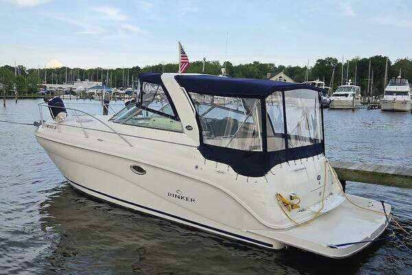 2007 Rinker 320 Express