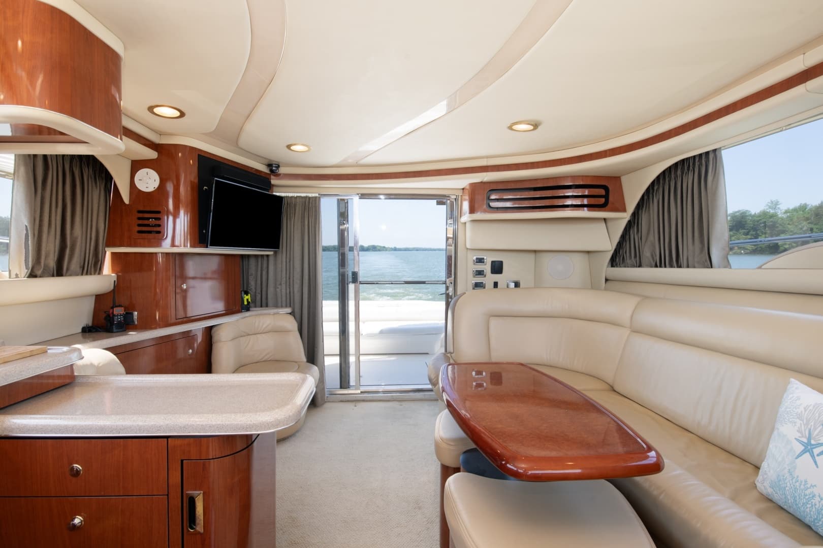 2003 Sea Ray 480 Sedan Bridge - Image 69