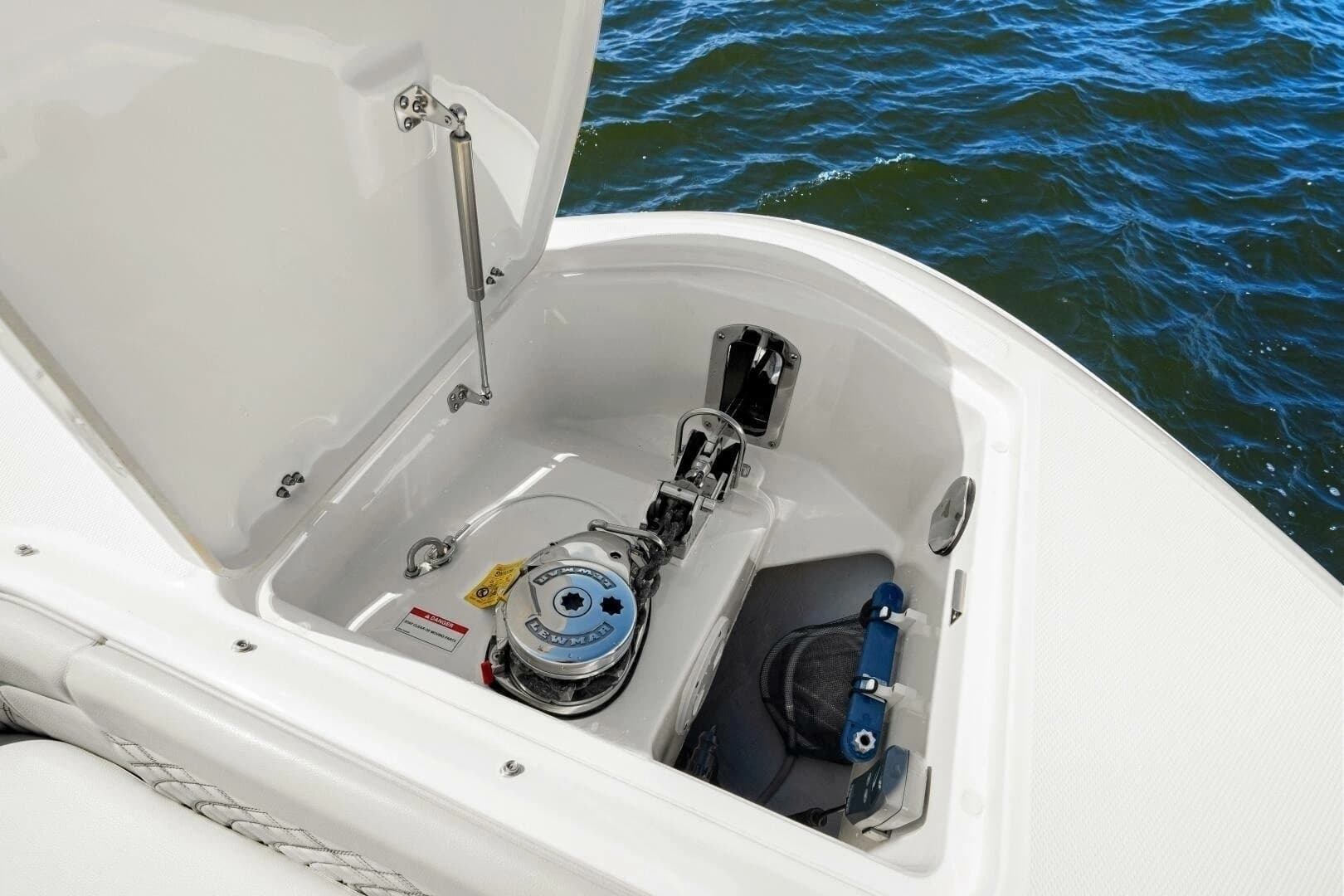 2022 Sea Ray 370 Sundancer - Image 26