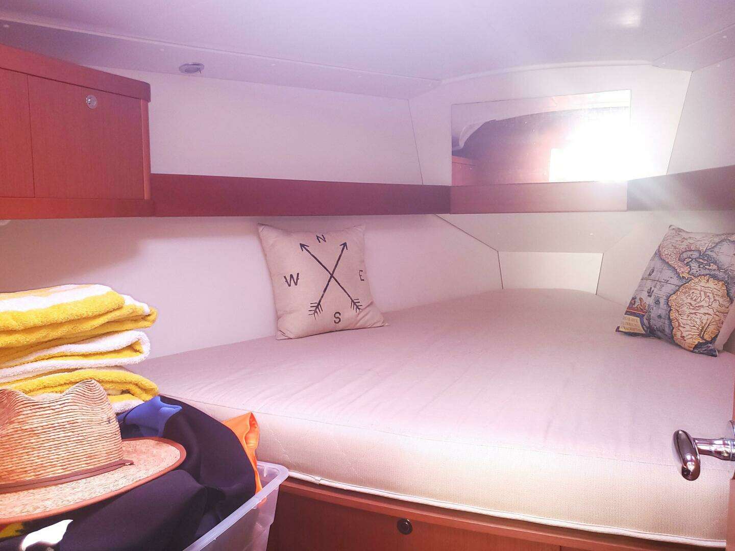 2015 Beneteau Oceanis - Image 28