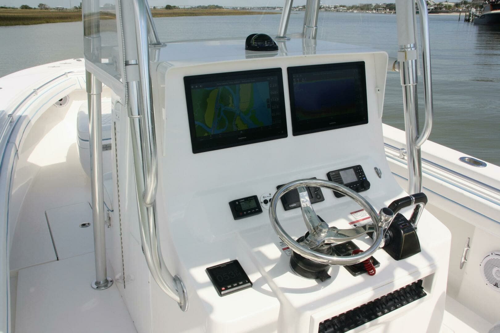 2017 Contender 32 ST - Image 12