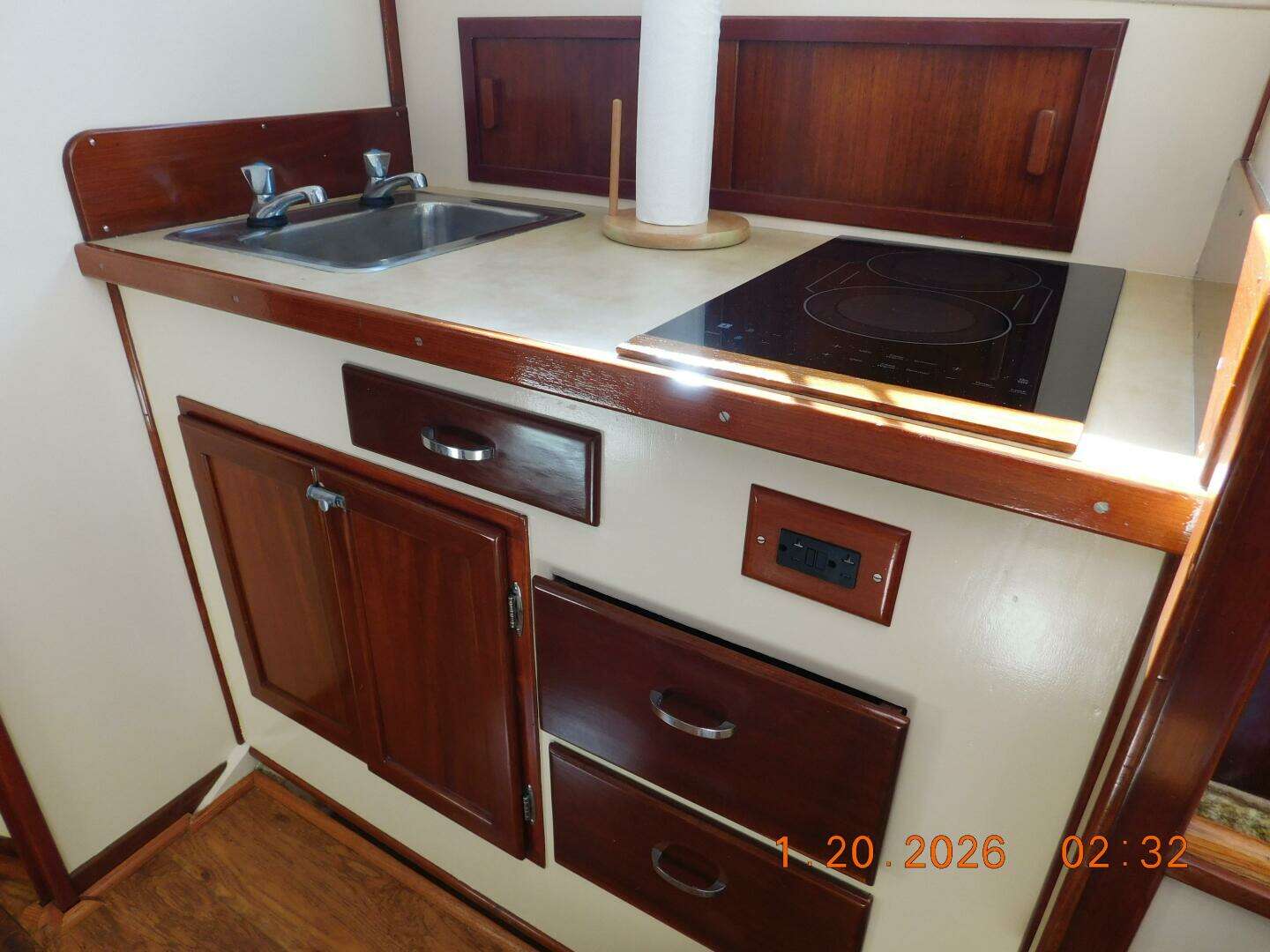 1982 Whiticar Flybridge Convertible - Image 18