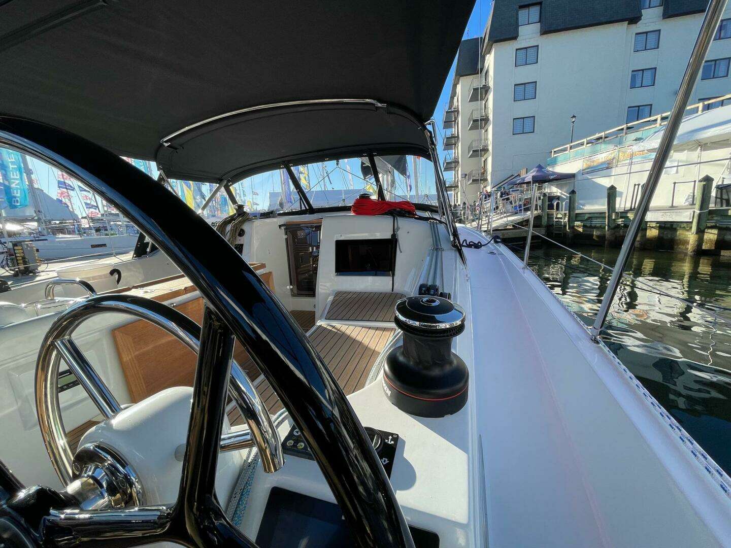 2027 Jeanneau Sun Odyssey 415 - Image 26