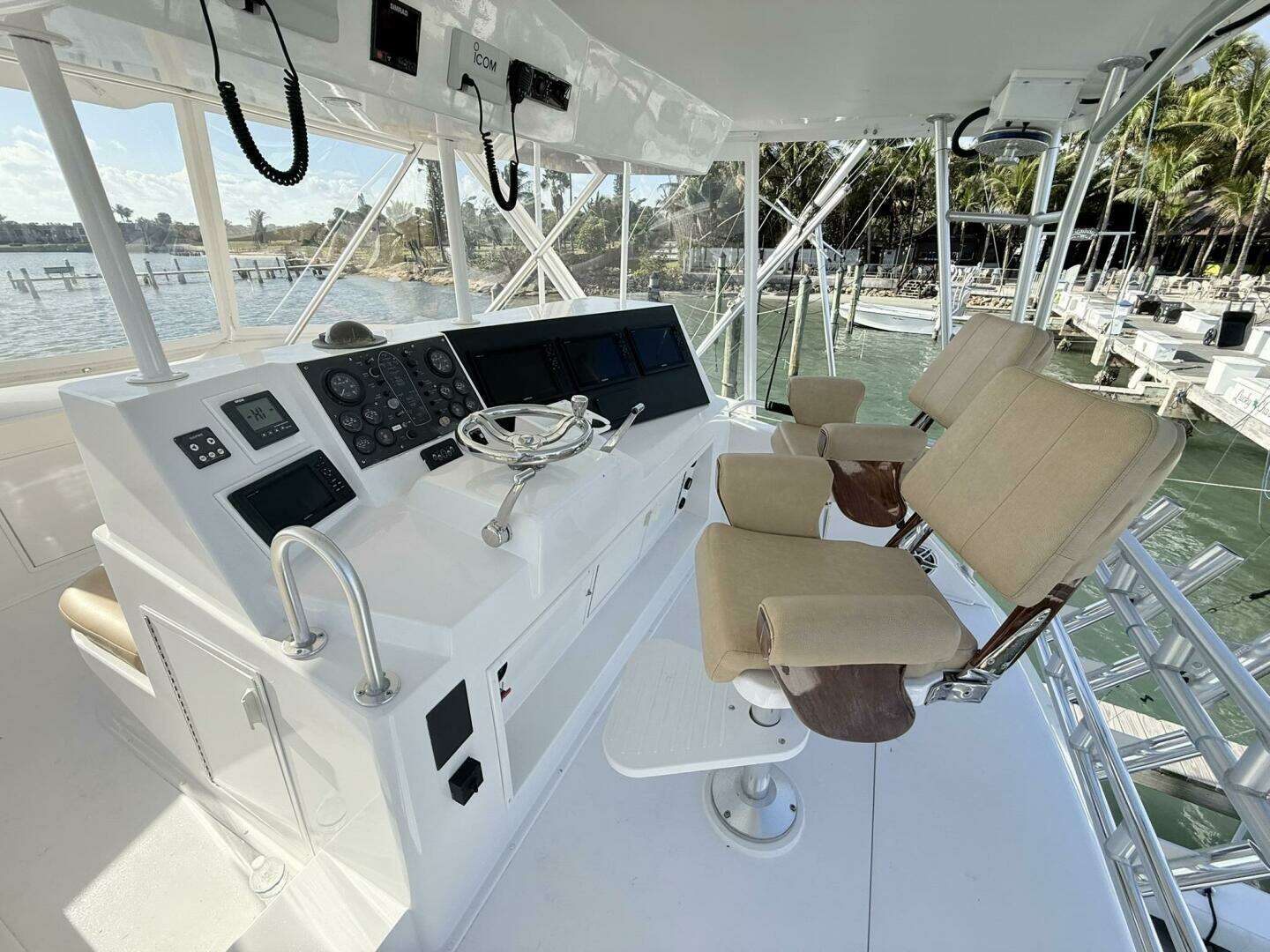 1992 Viking 50 Convertible - Image 3