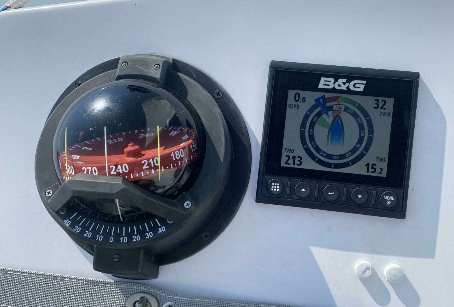 2018 Catalina 275 Sport - Image 12