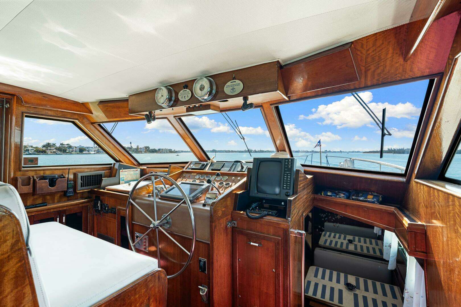 1979 Hatteras 53 Classic - Image 43