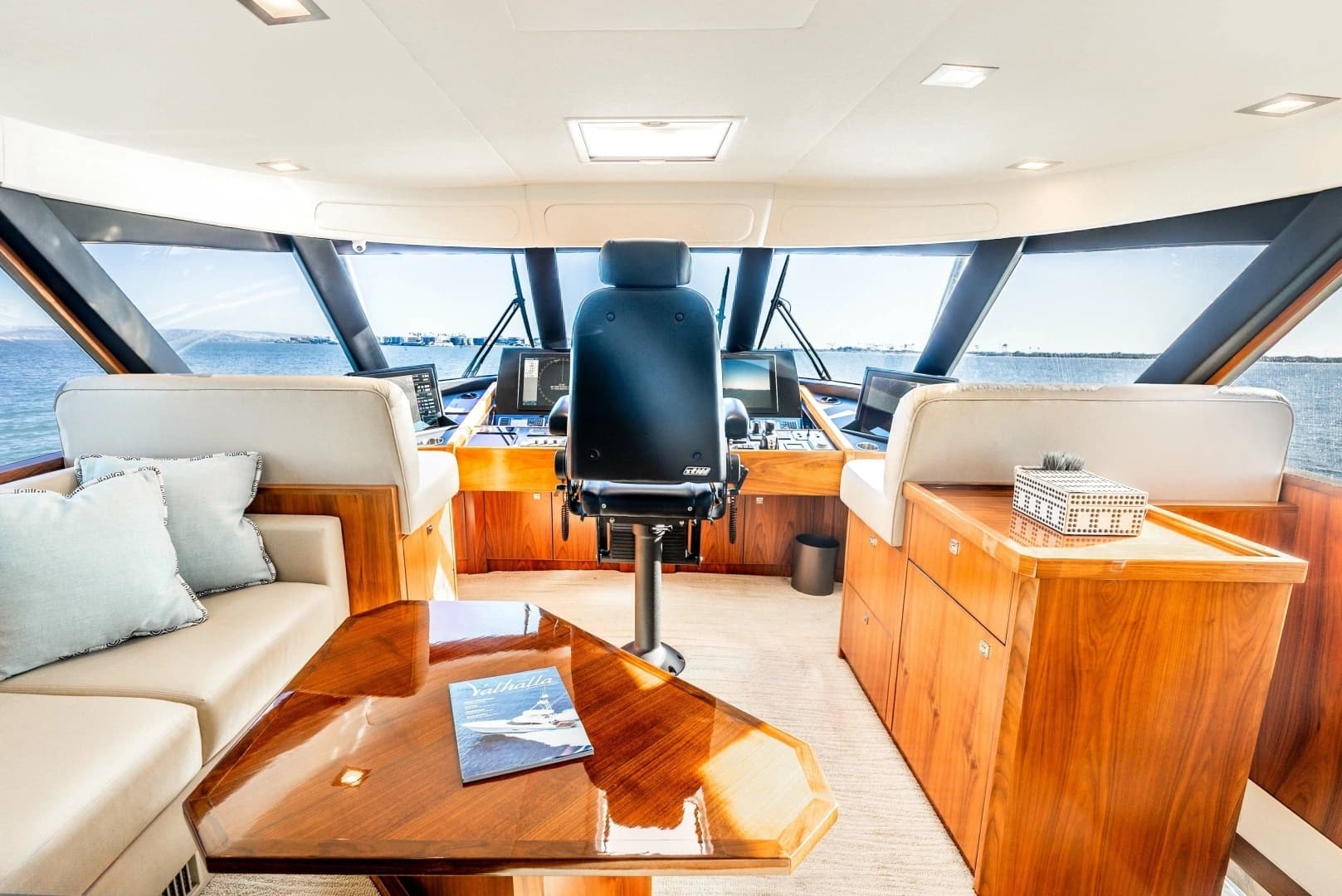 2018 Viking 72 Convertible - Image 29