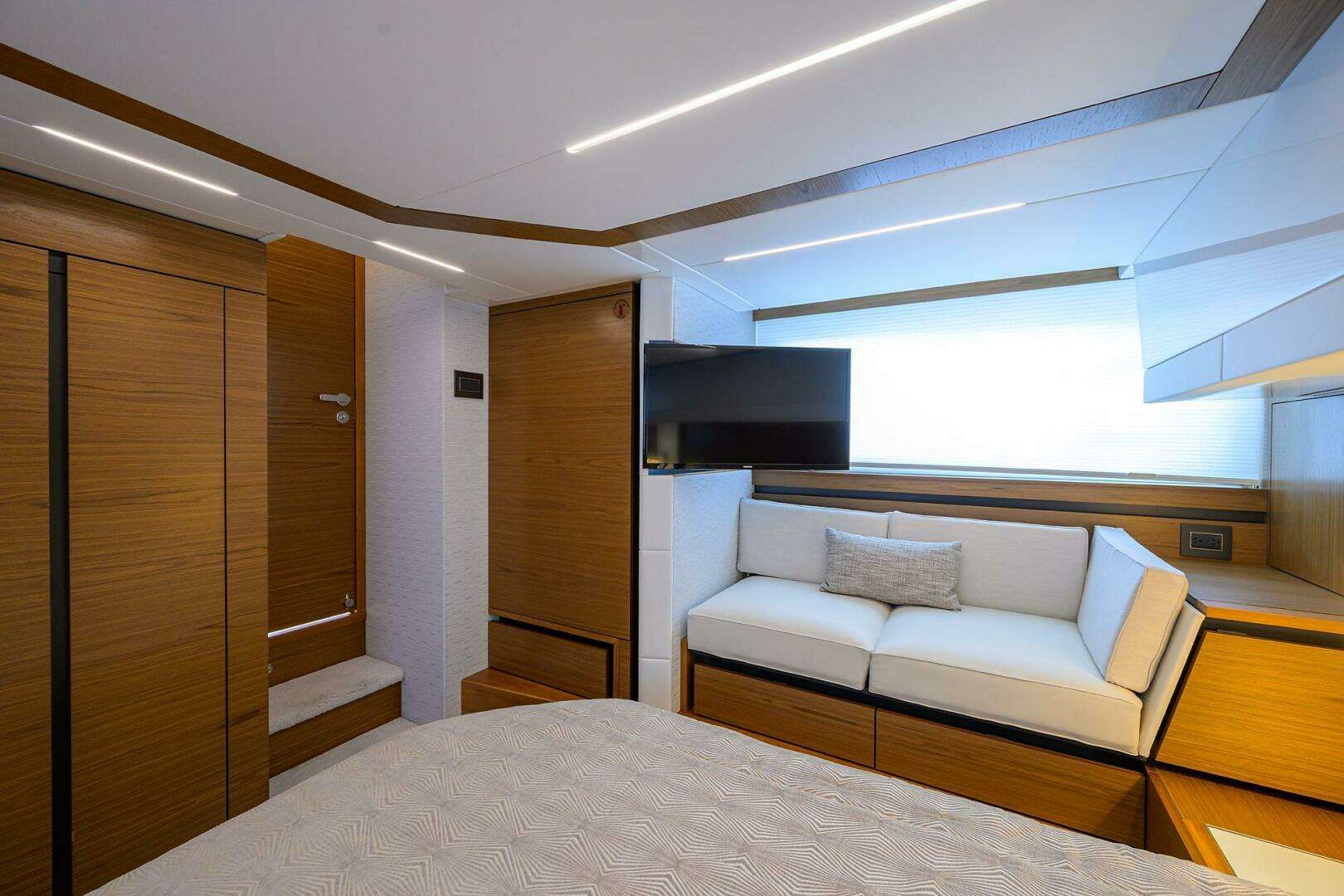 2023 Tiara Yachts C49 - Image 23