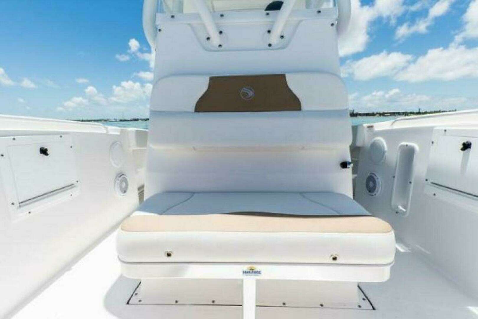 2025 Edgewater 245CC - Image 10
