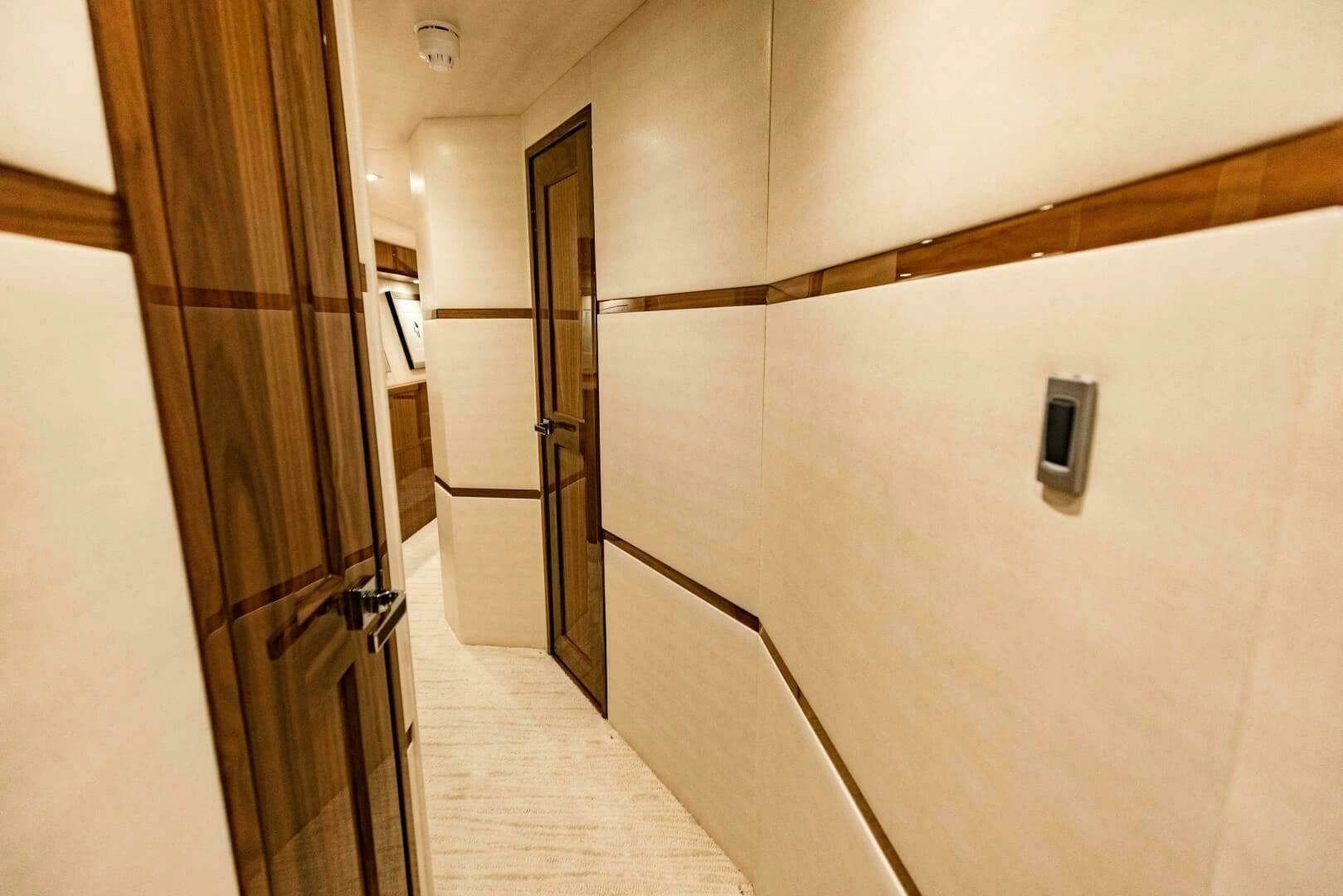 2020 Viking 72 Enclosed Bridge - Image 32
