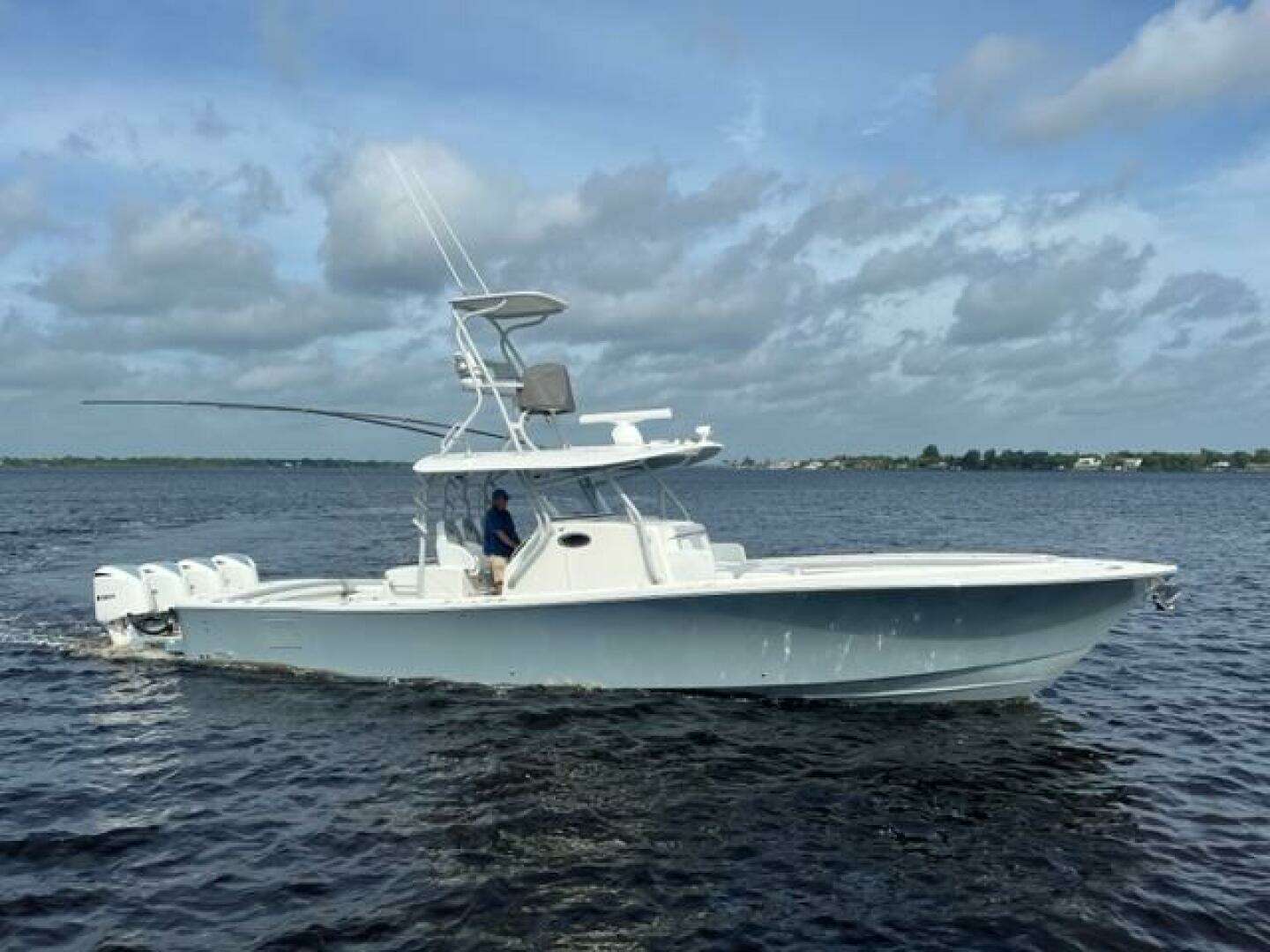 2018 Regulator 41 - Image 6