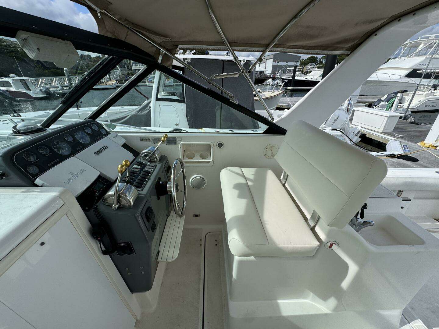 1999 Tiara Yachts 2900 Open - Image 15