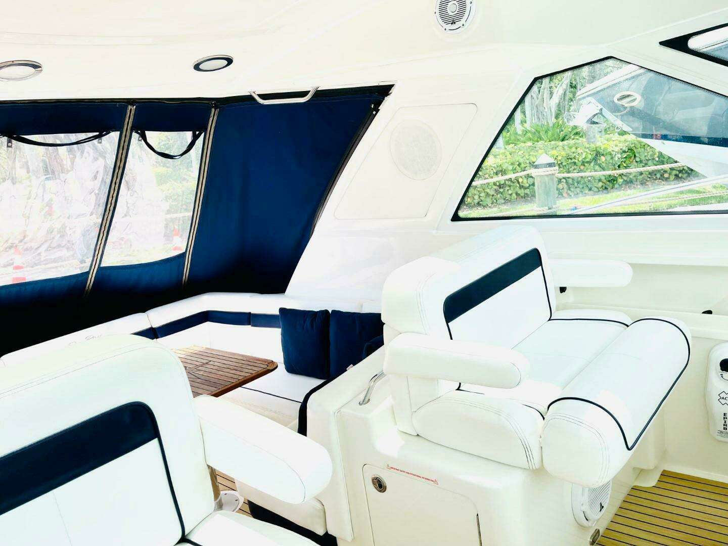 2010 Sea Ray 450 Sundancer - Image 15