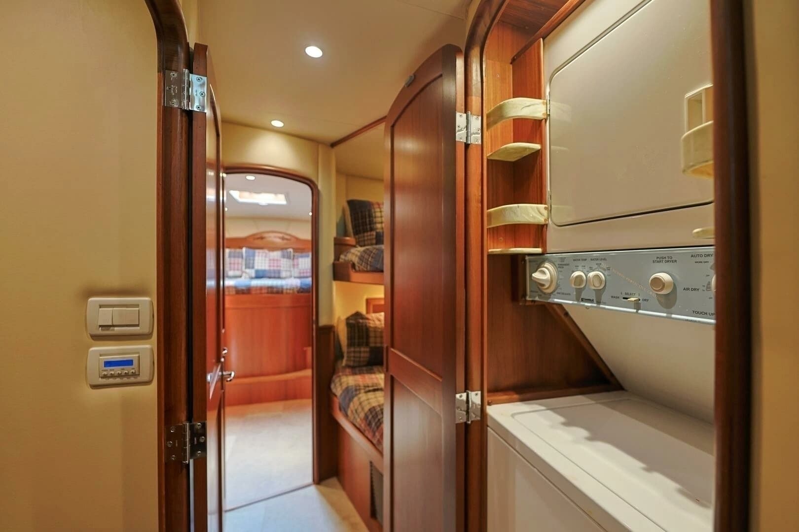 2014 Blackwell 62 Convertible - Image 13
