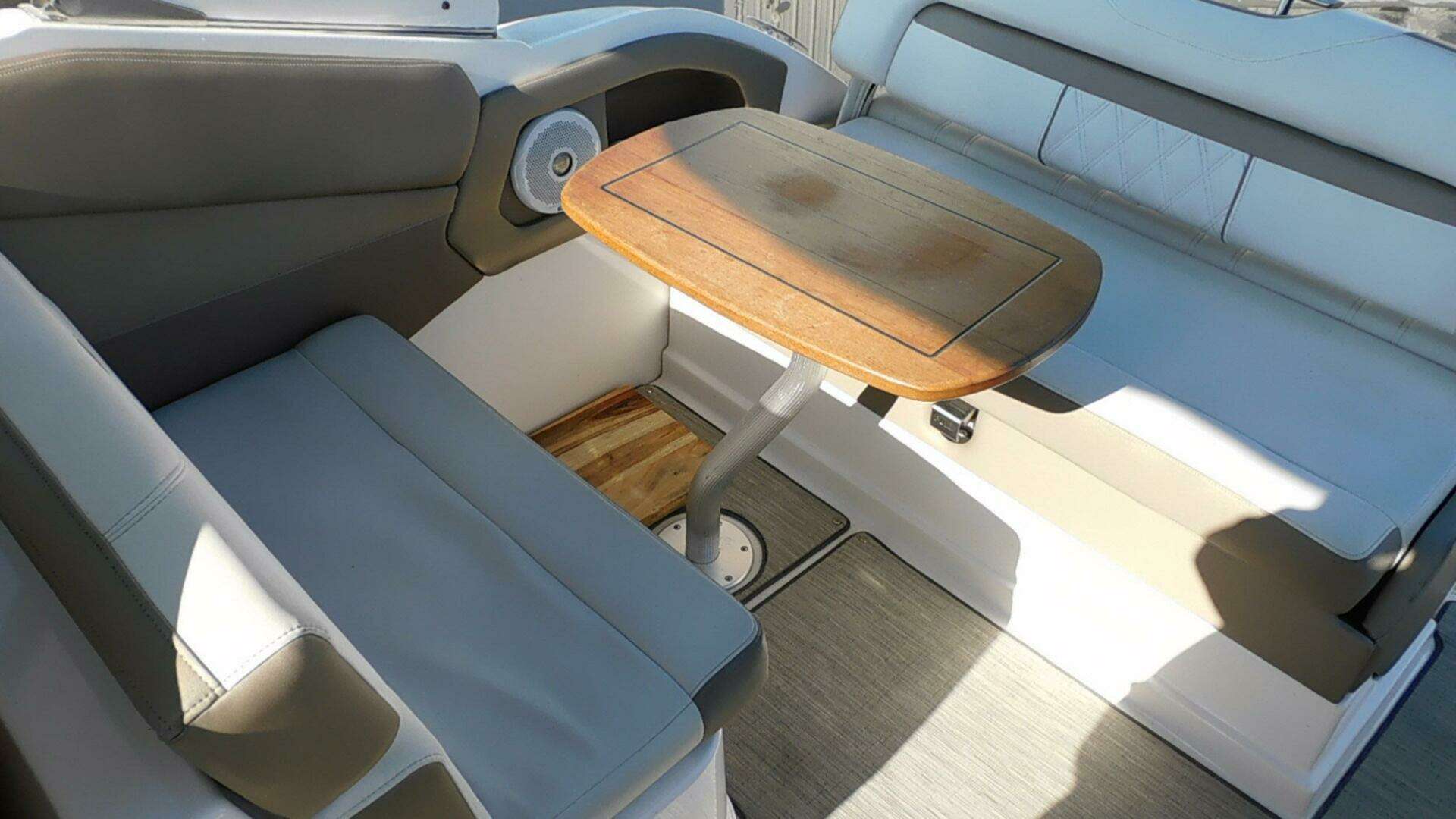 2019 Regal 28 Express - Image 24