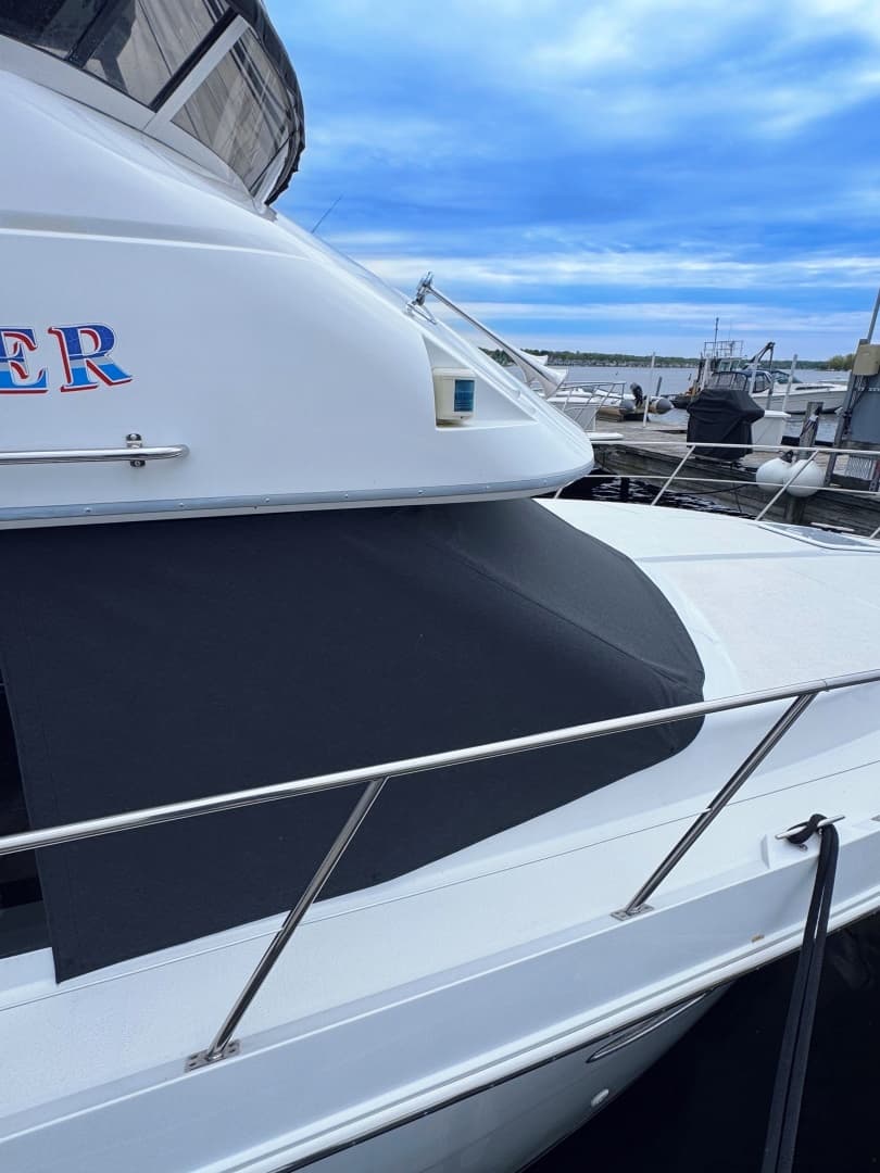 1999 Carver 406 Aft Cabin Motor Yacht - Image 9
