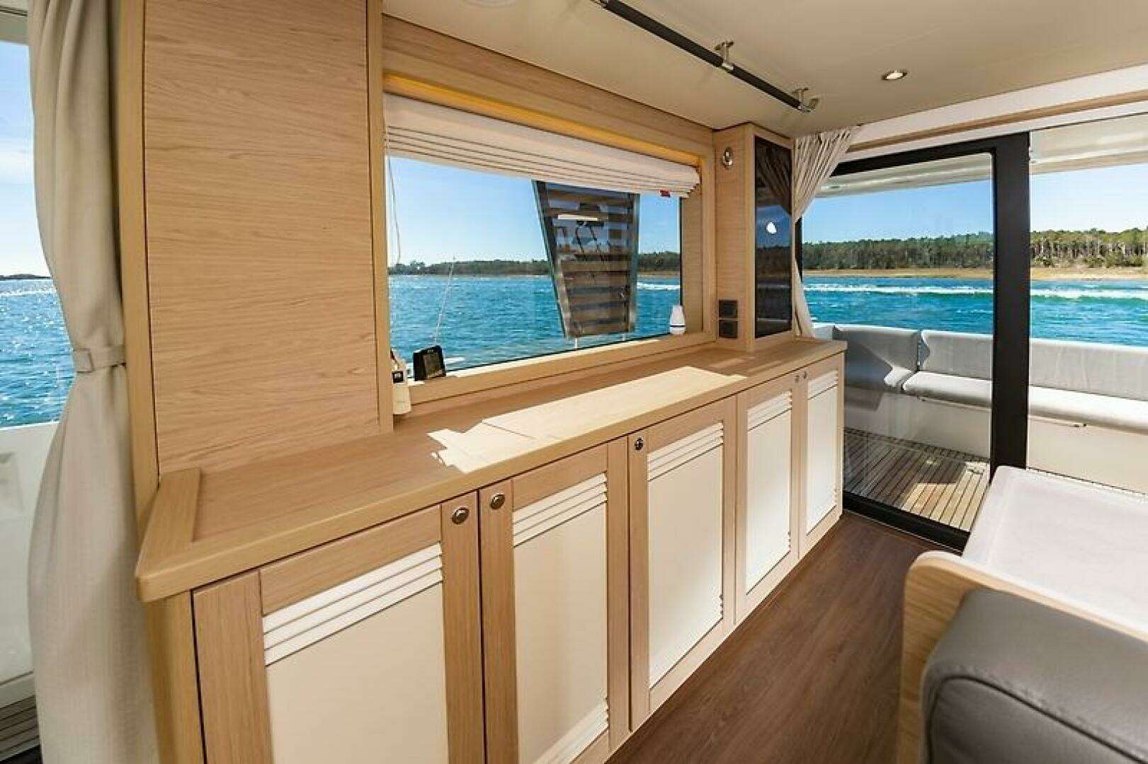 2022 Beneteau Swift Trawler - Image 27