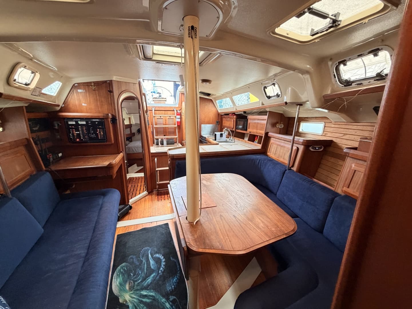 1990 Hunter 37.5 - Image 2
