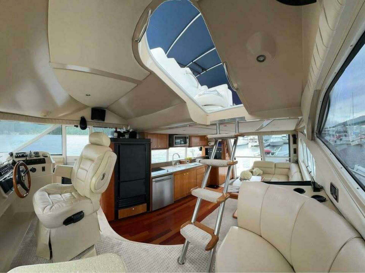 2001 Cruisers Yachts 5000 Pilothouse - Image 5