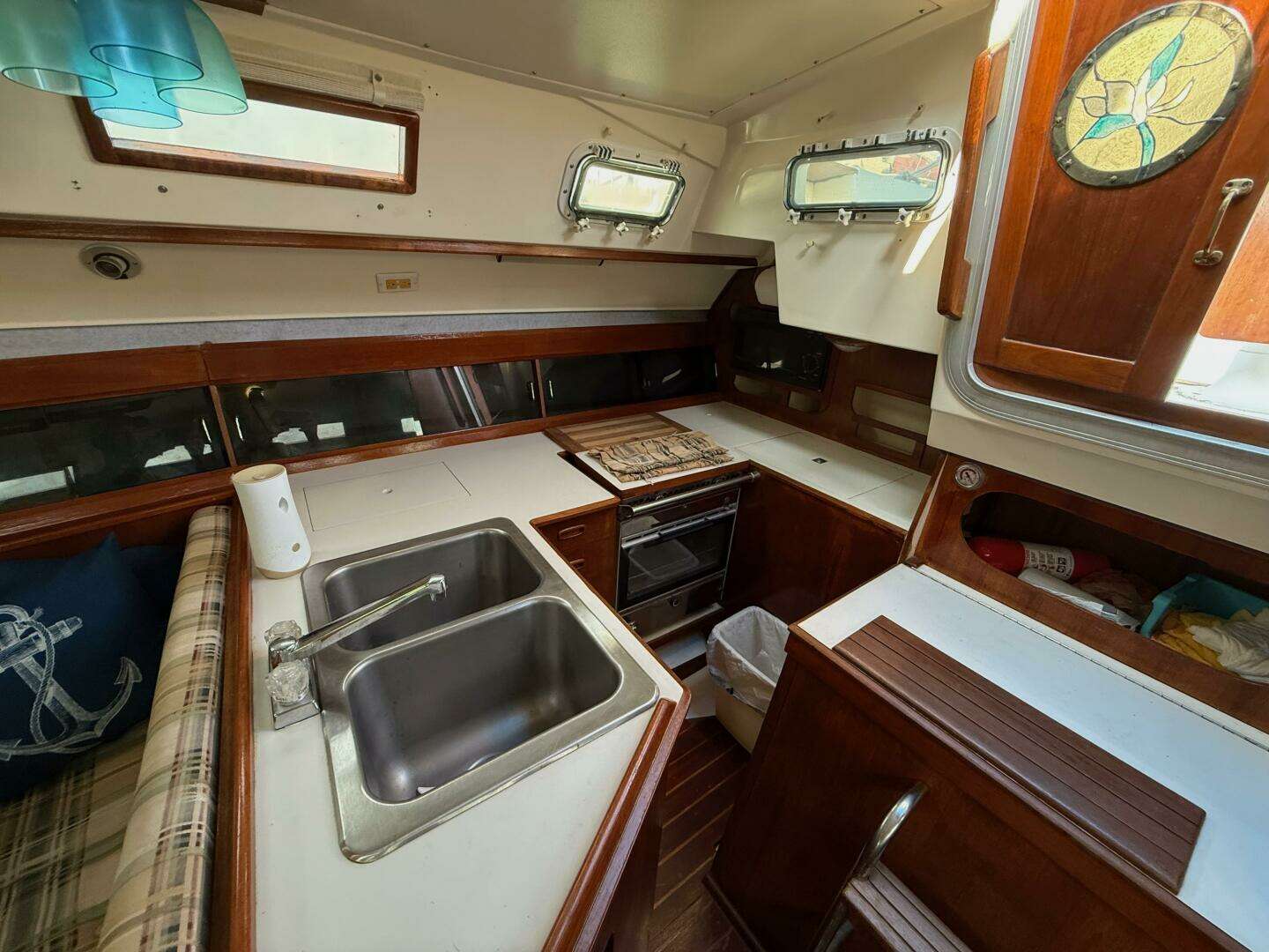 1986 Hunter — - Image 3
