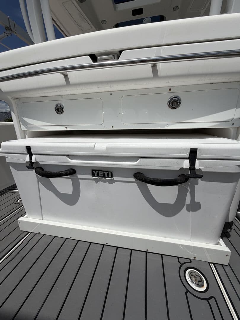 2018 Blackwater 43 Sportfish - 14