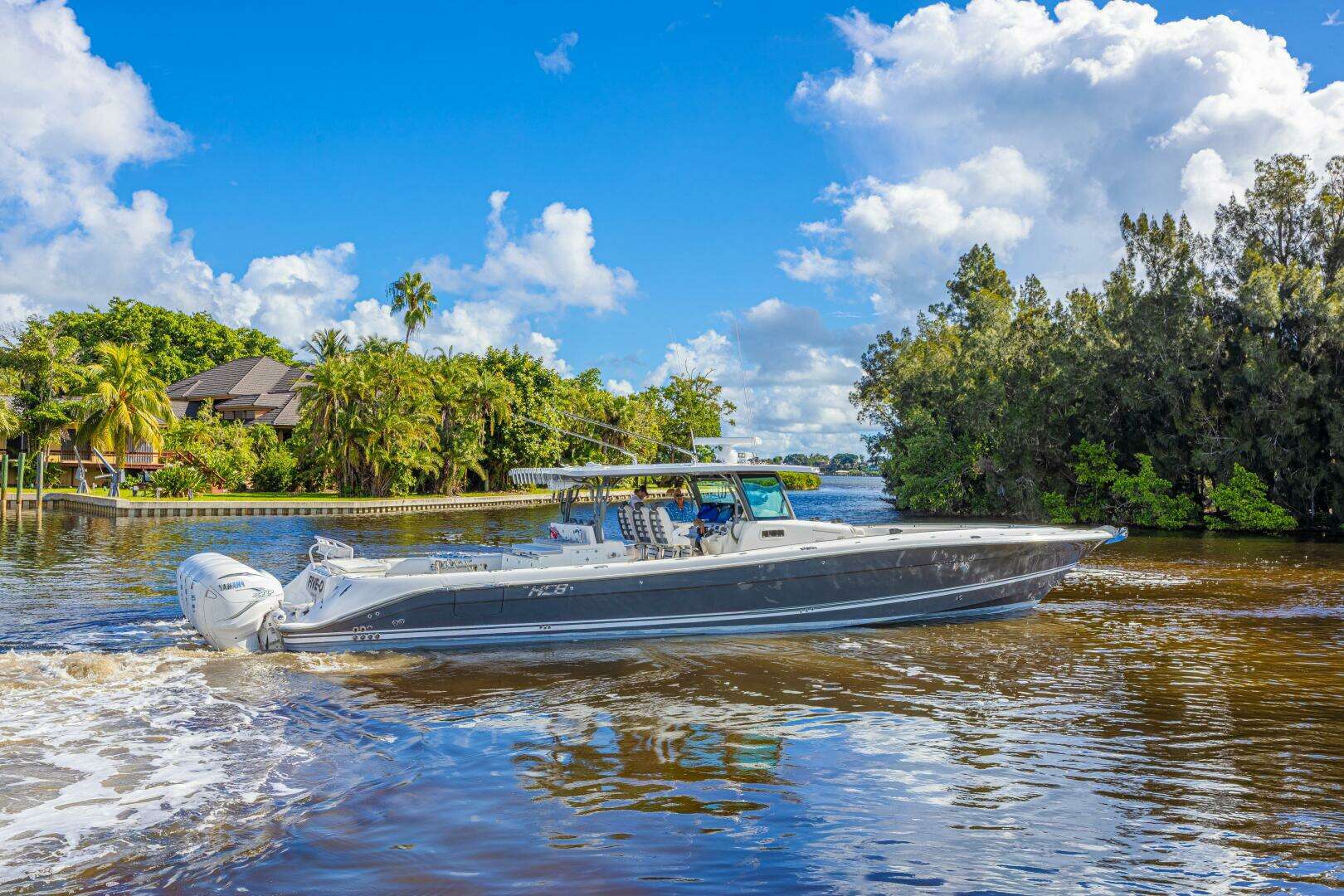 2019 HCB 53 Suenos - Image 8