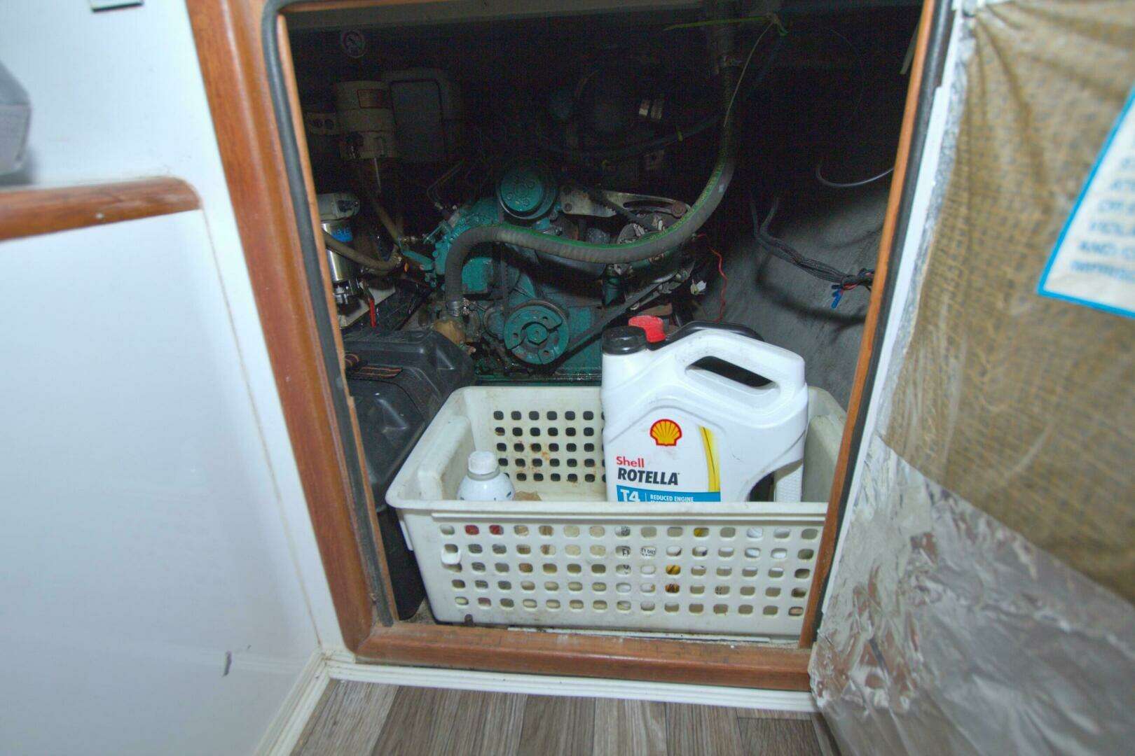 1996 Manta 40 - Image 69