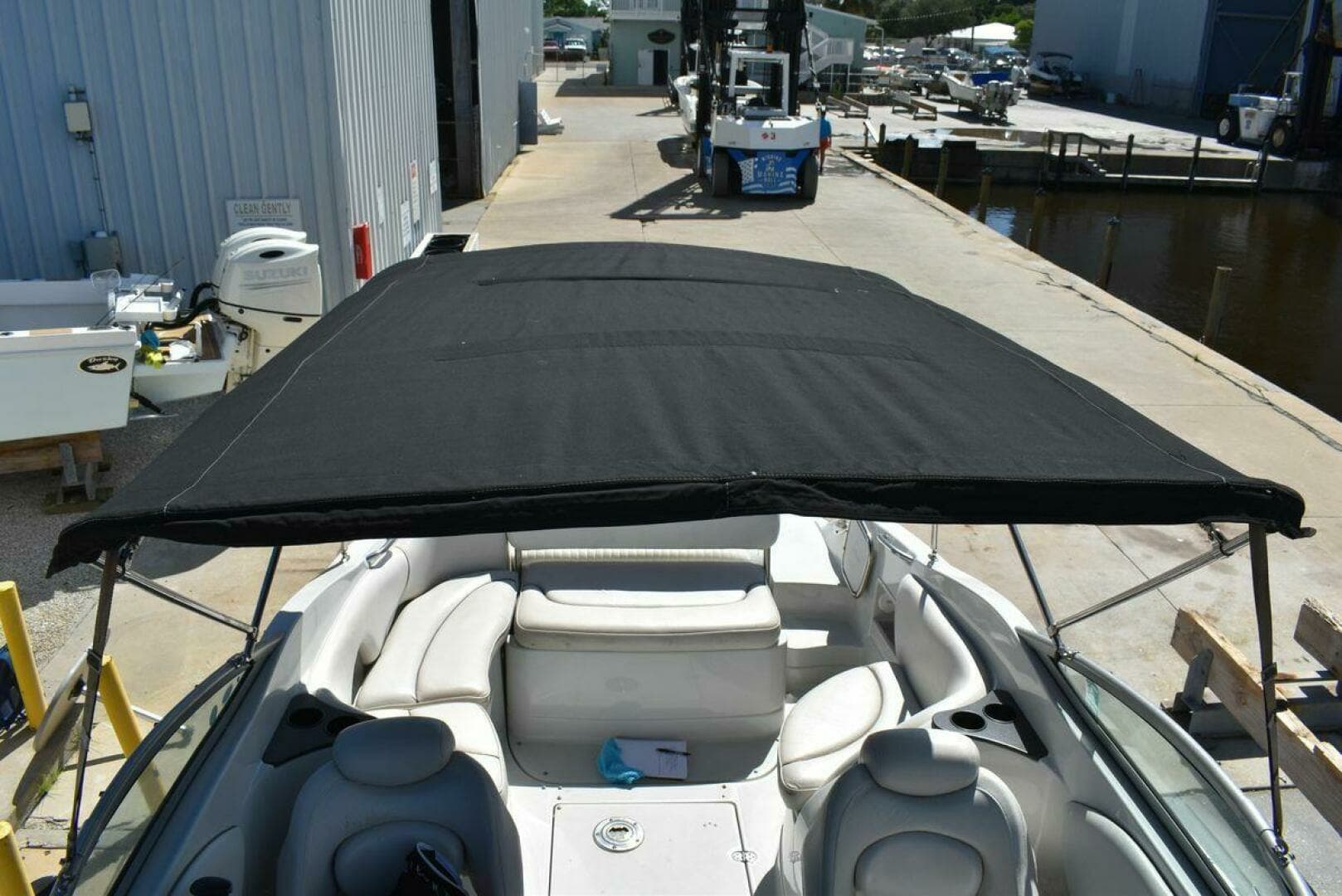 2005 Crownline 275 CCR - Image 27