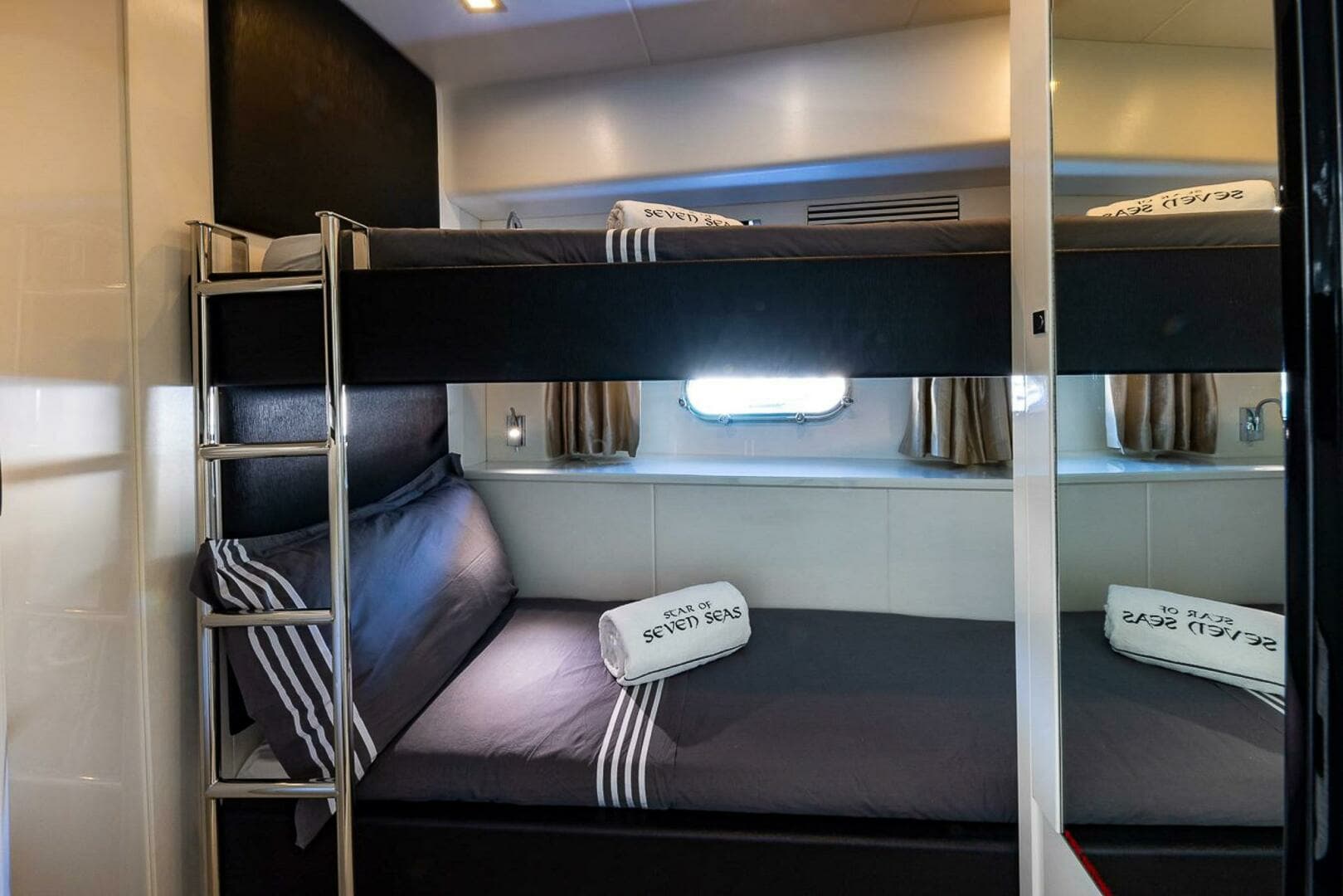 2011 Sunseeker PREDATOR 74 - Image 12