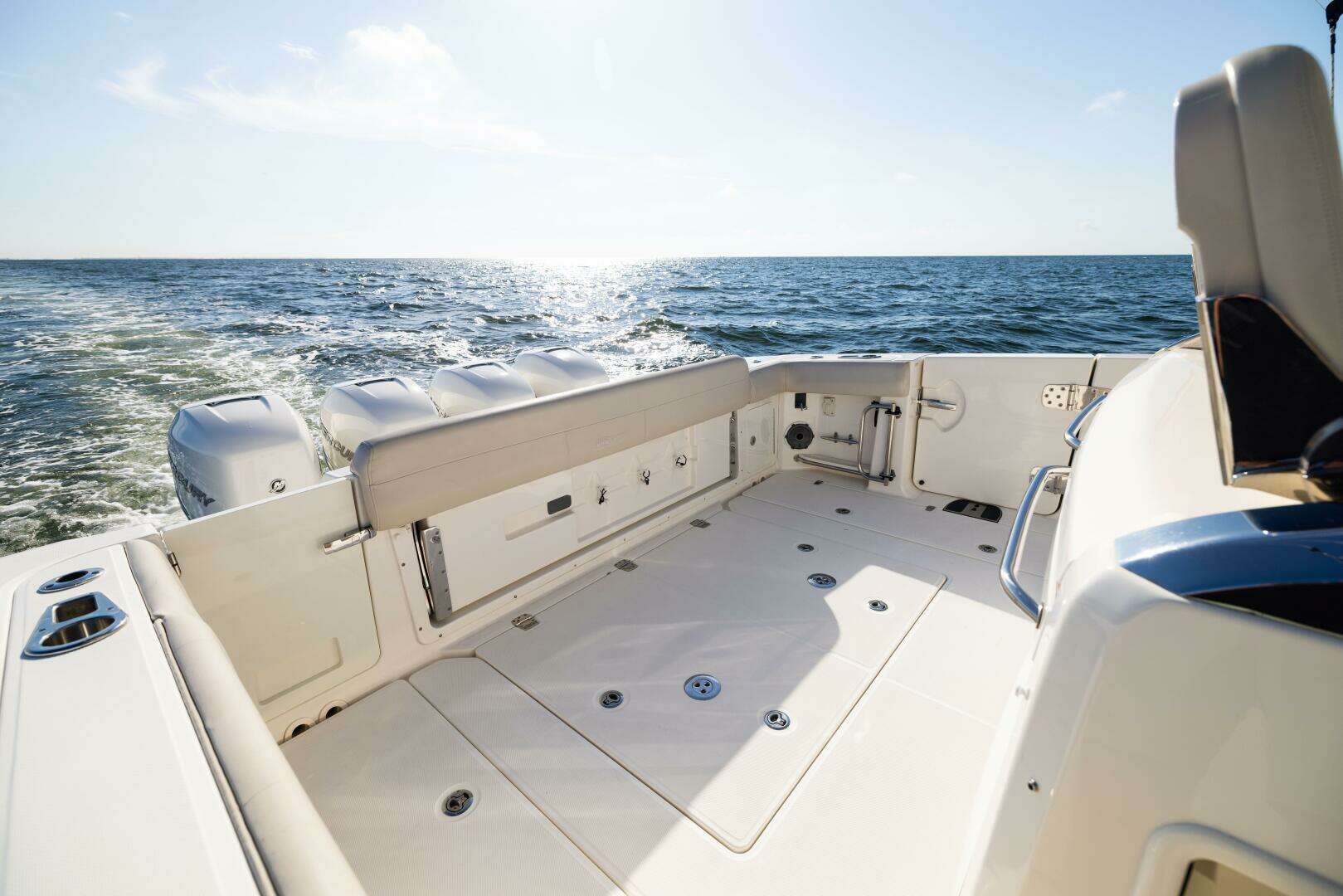2021 Boston Whaler 420 Outrage - Image 27