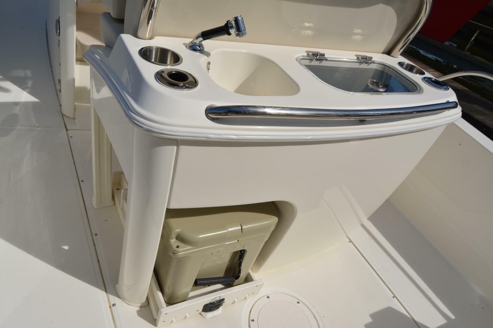 2021 Boston Whaler 270 Dauntless - Image 49
