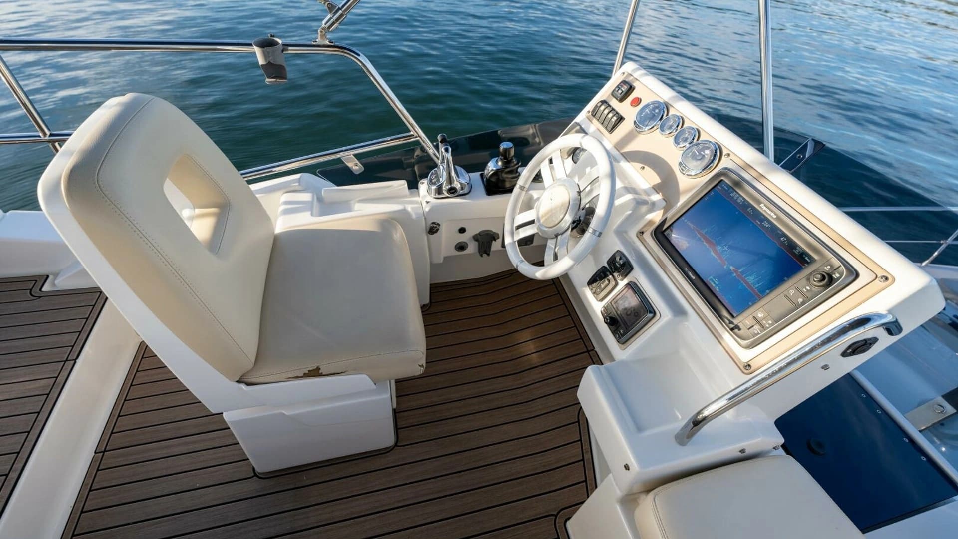 2013 Azimut 40 Flybridge - Image 55