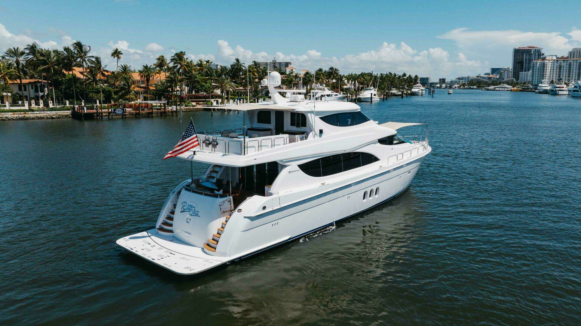 2014 Hatteras 80 - Image 4