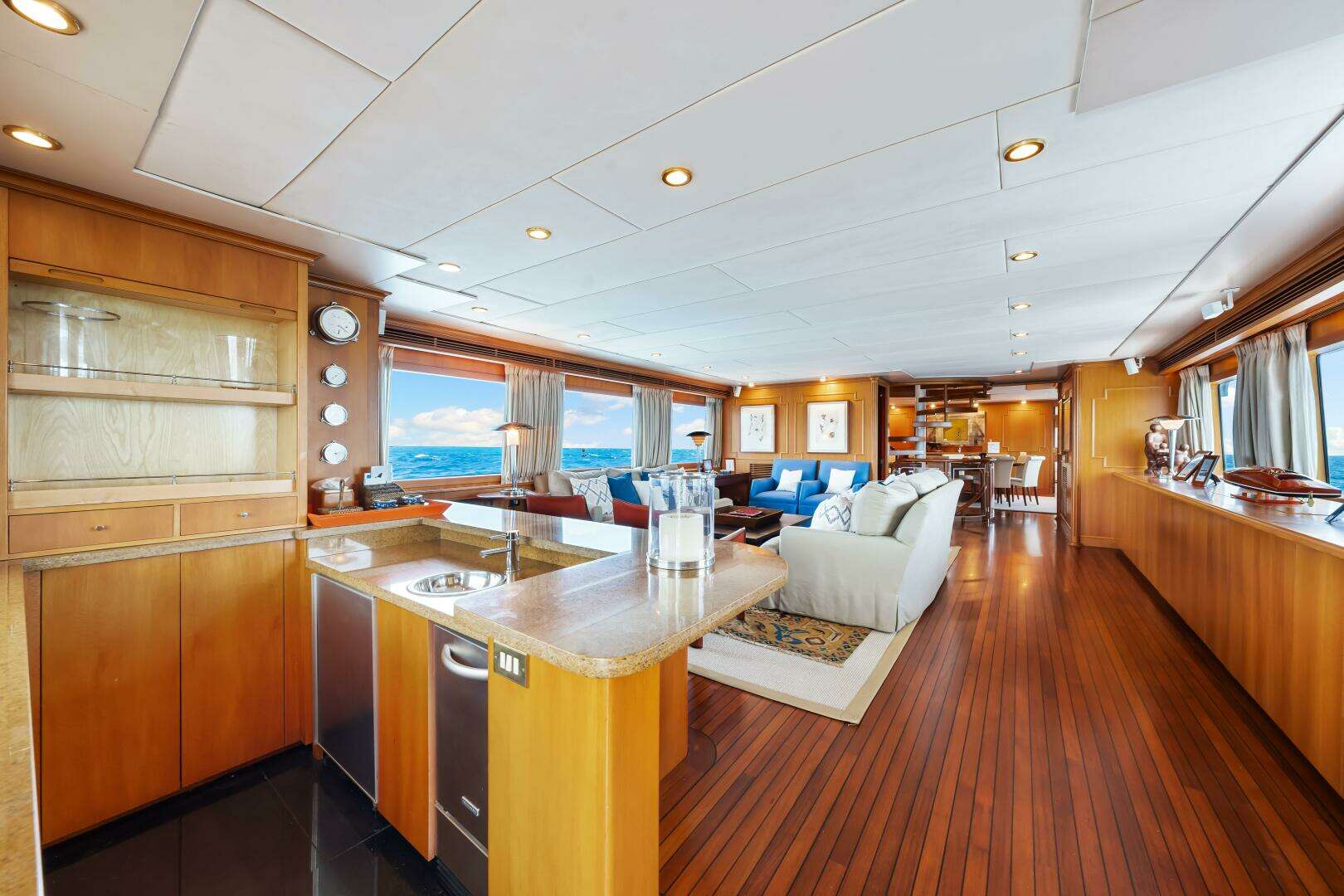 1996 Palmer Johnson TRI-DECK FB - Image 39