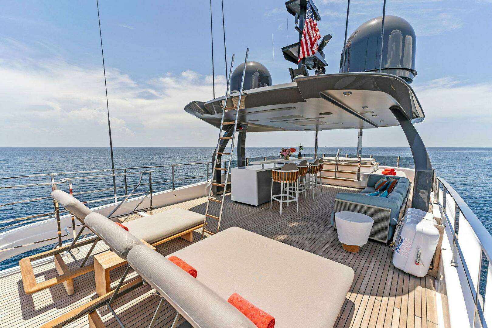 2024 Custom Line Navetta 33 - Image 17