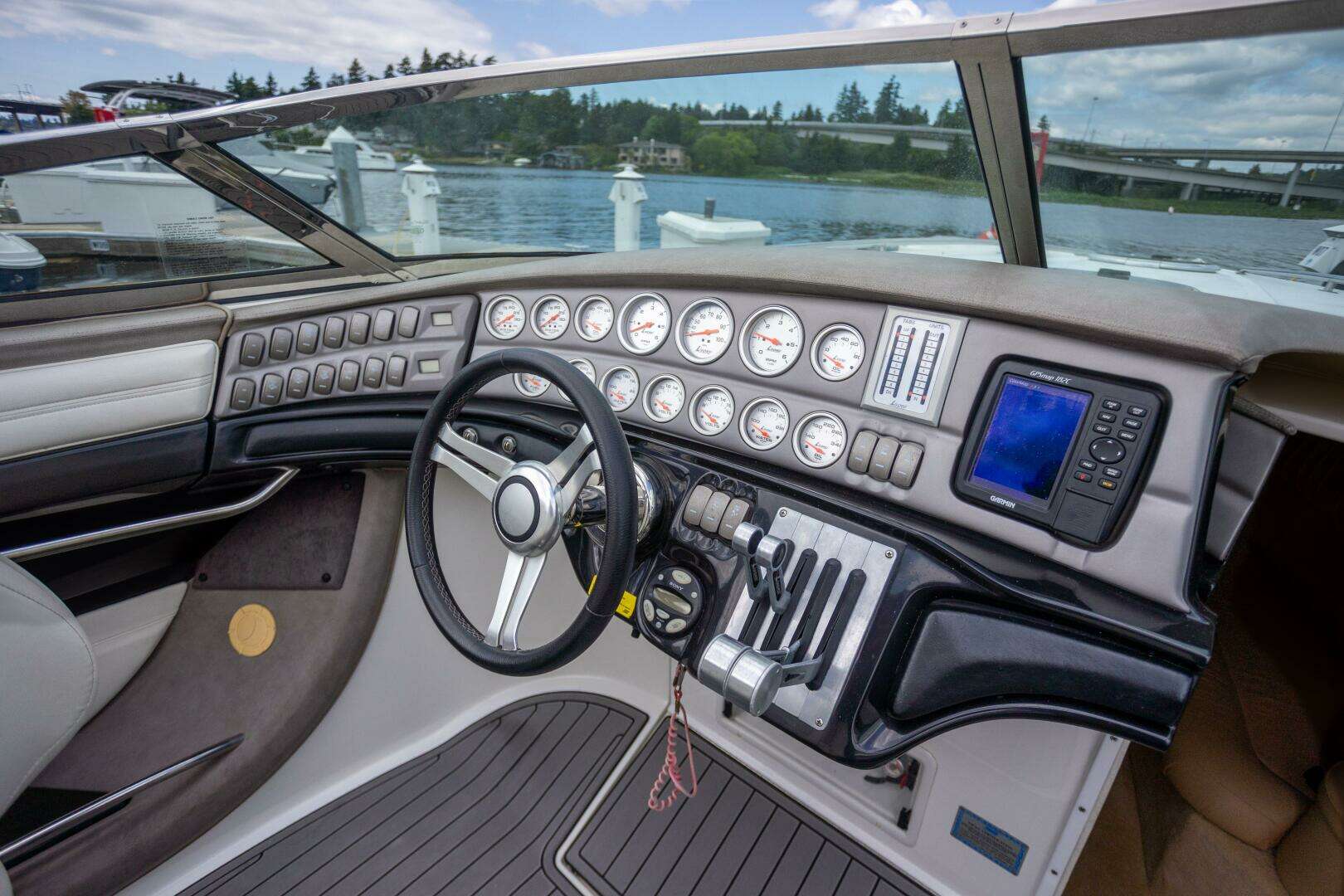 2005 Cobalt 343 - Image 14