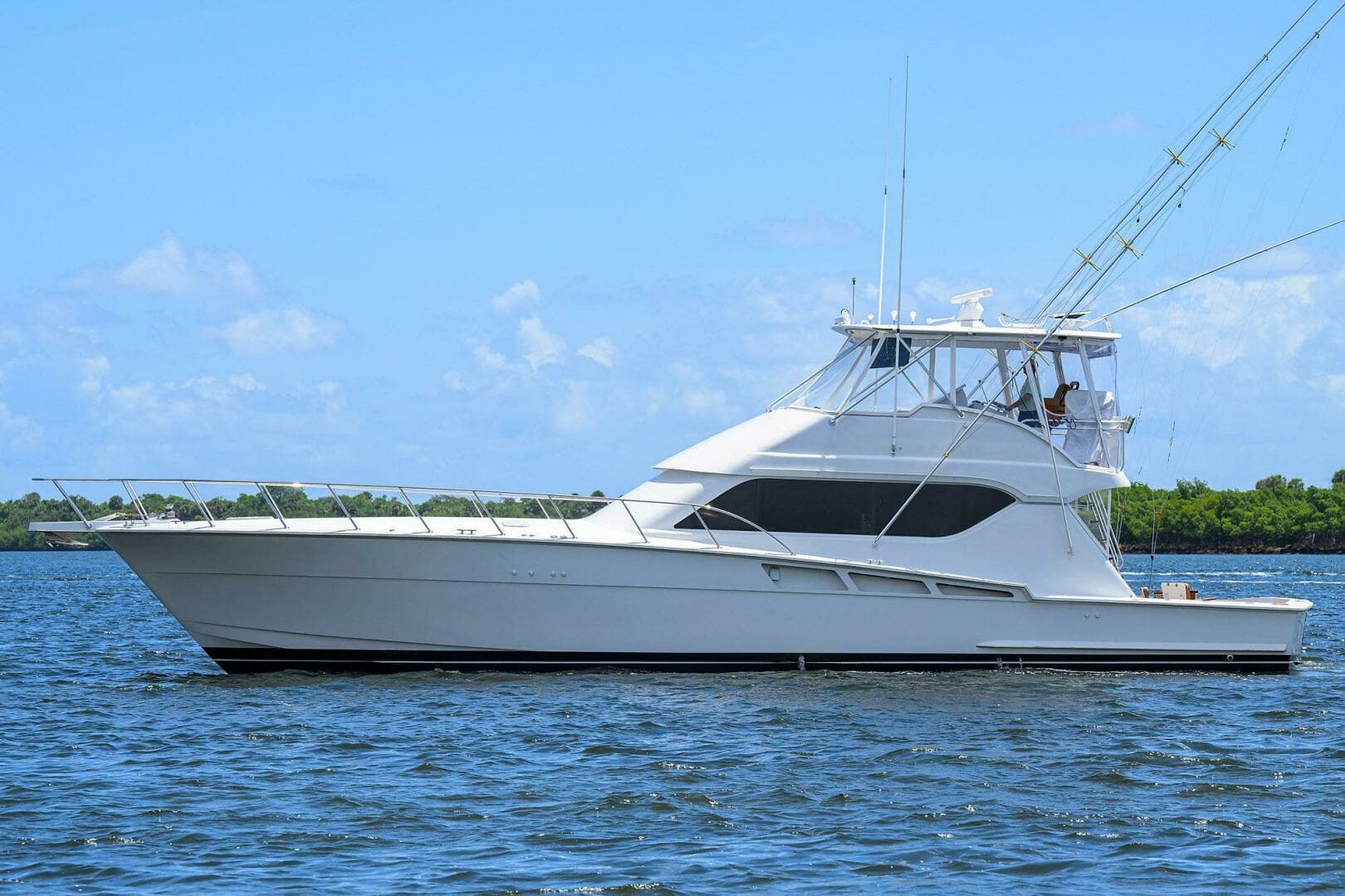 2001 Hatteras Convertible - Image 5