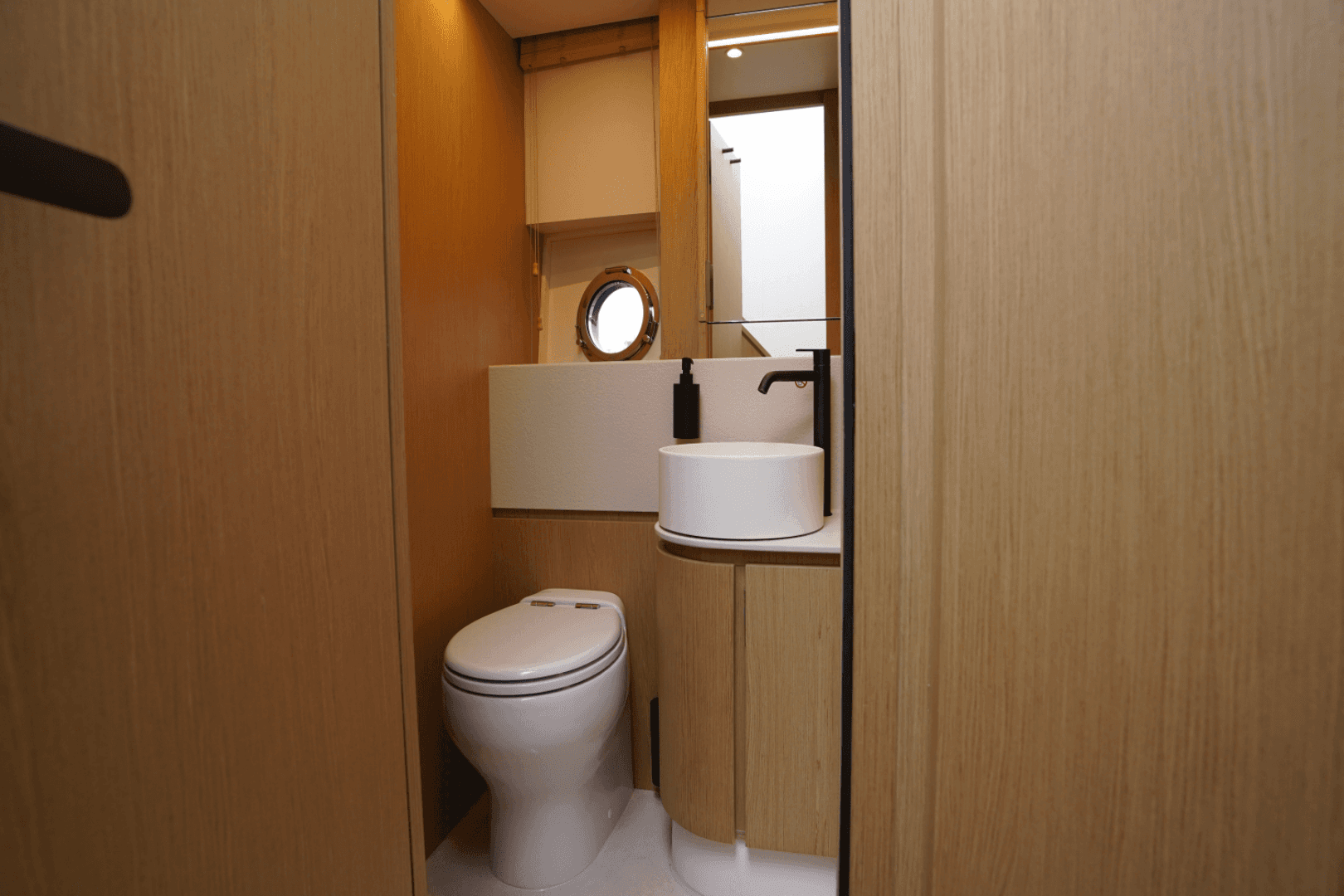 2026 Azimut Fly 62 - Image 33